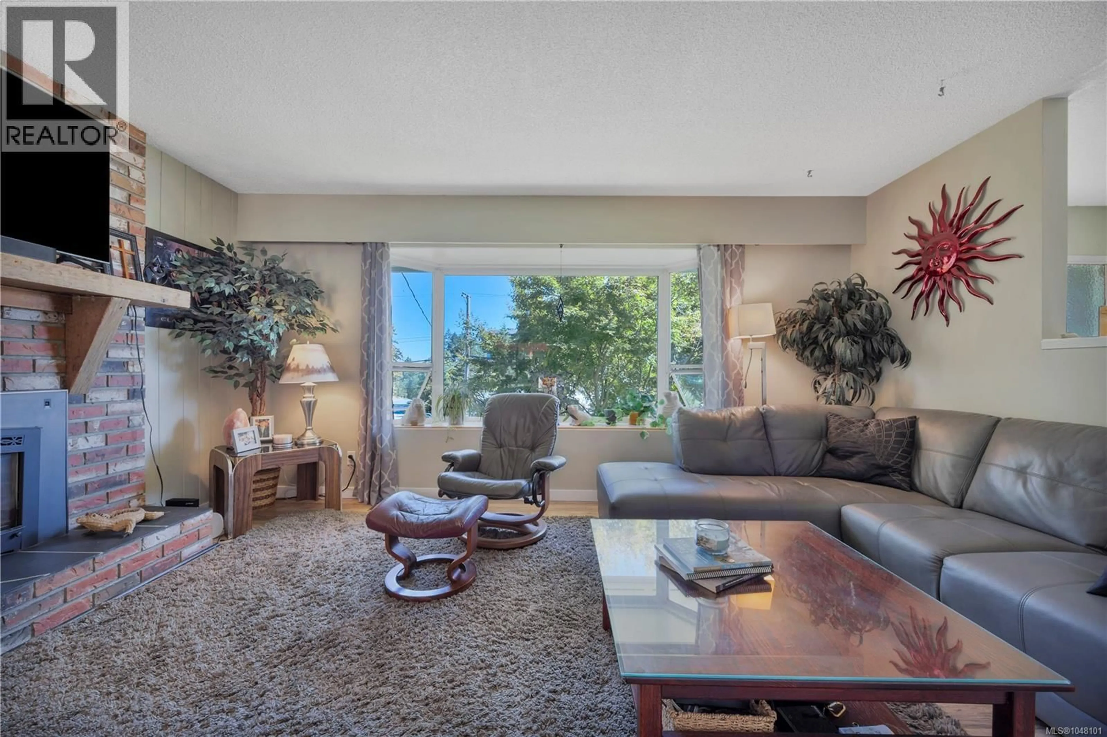 Living room with furniture, unknown for 3310 SMUGGLERS HILL DRIVE, Nanaimo British Columbia V9T3V3