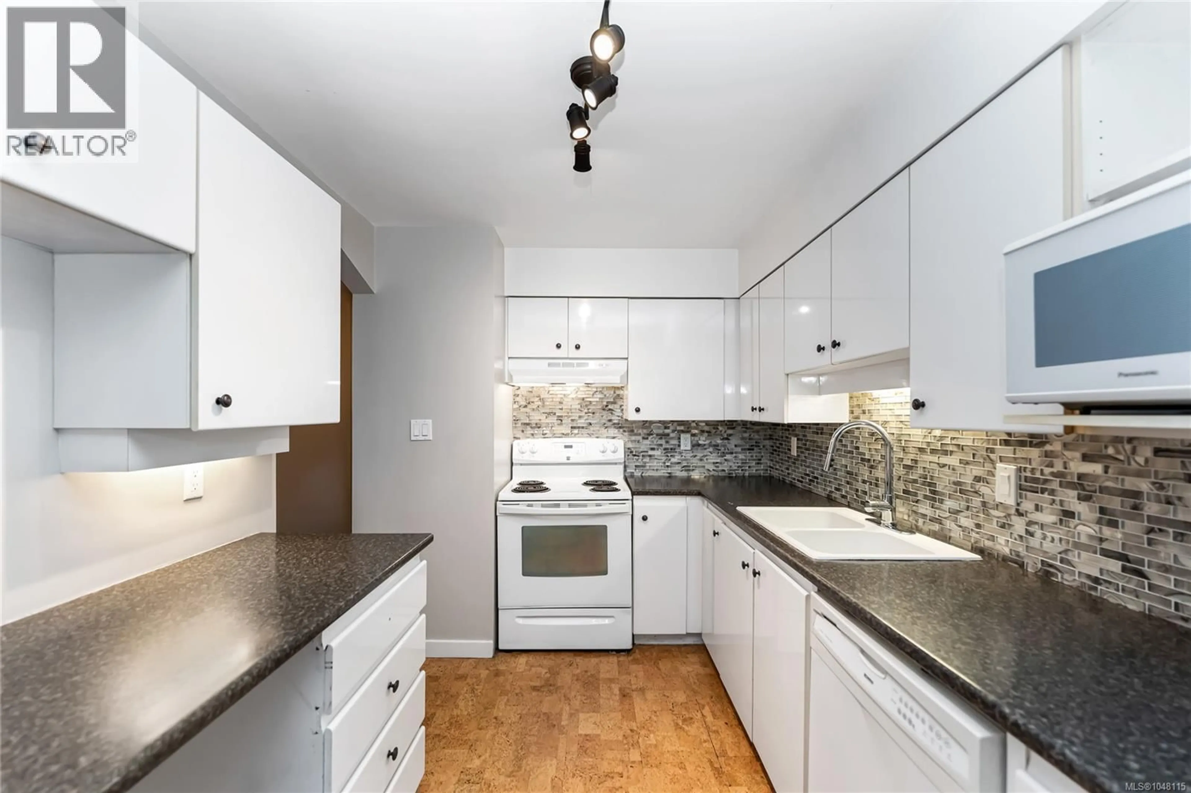 Standard kitchen, unknown for 209 - 935 JOHNSON STREET, Victoria British Columbia V8V3N5