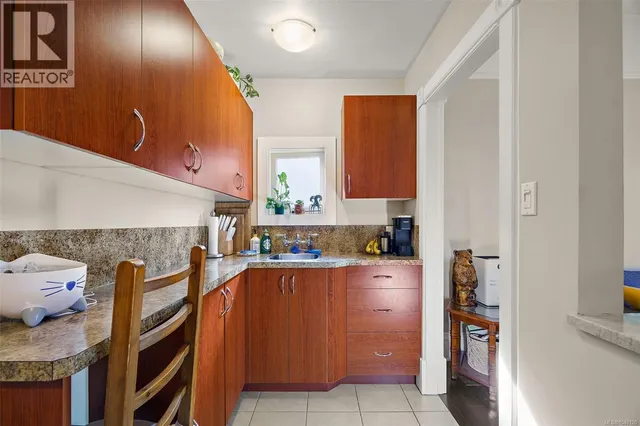 1317 PANDORA AVENUE, Victoria 5