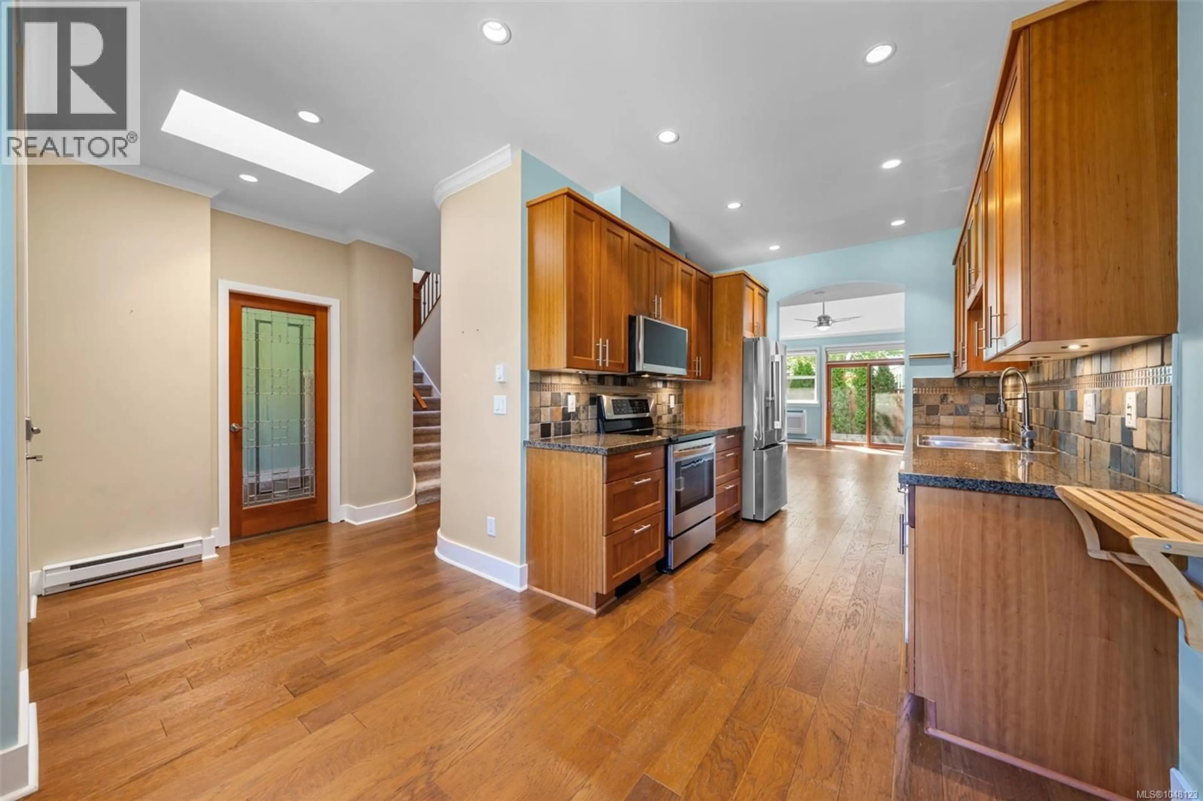 Open concept kitchen, unknown for 19 - 10520 MCDONALD PARK ROAD, North Saanich British Columbia V8L0A3