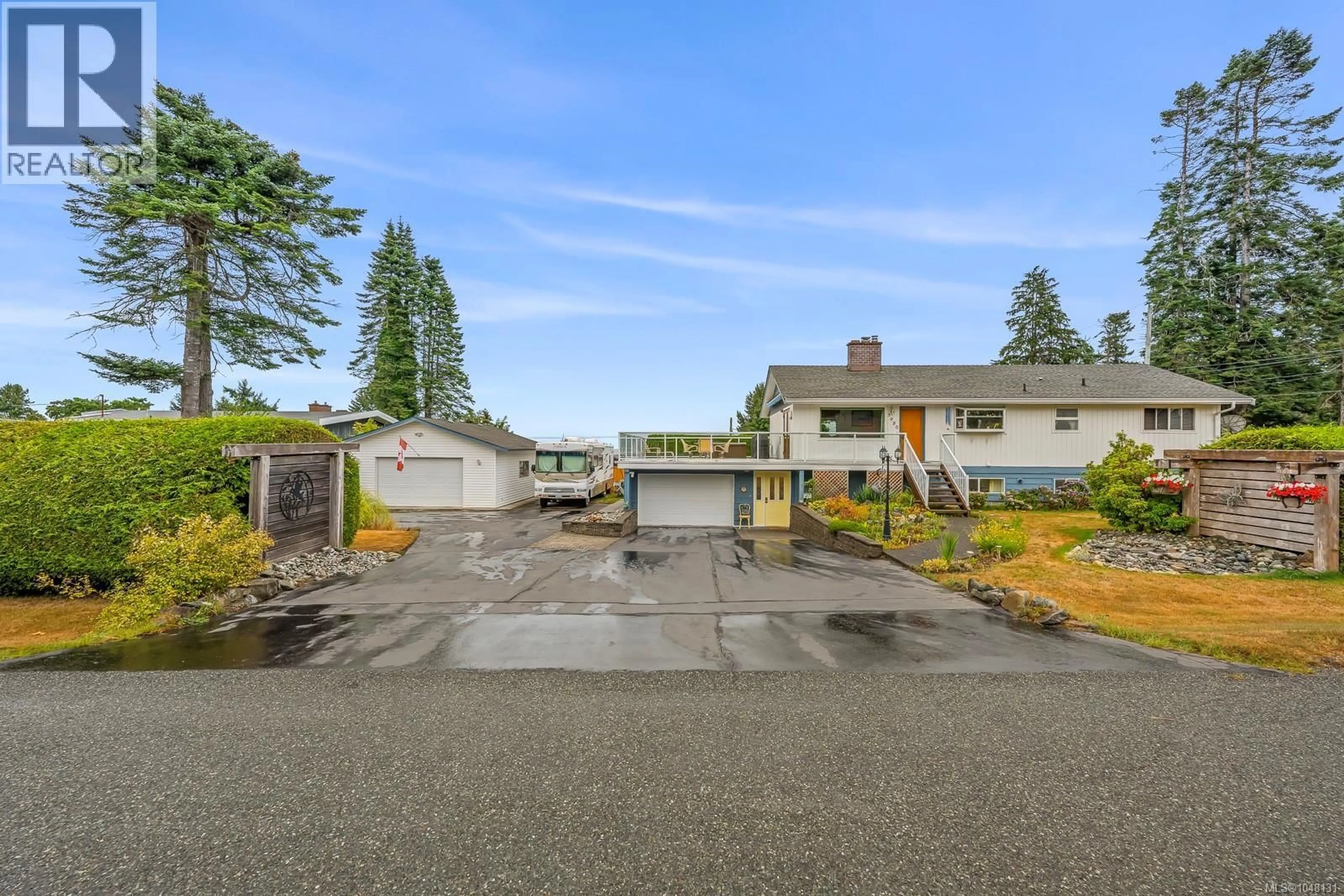 A pic from outside/outdoor area/front of a property/back of a property/a pic from drone, street for 3980 DILLMAN ROAD, Campbell River British Columbia V9H1G9