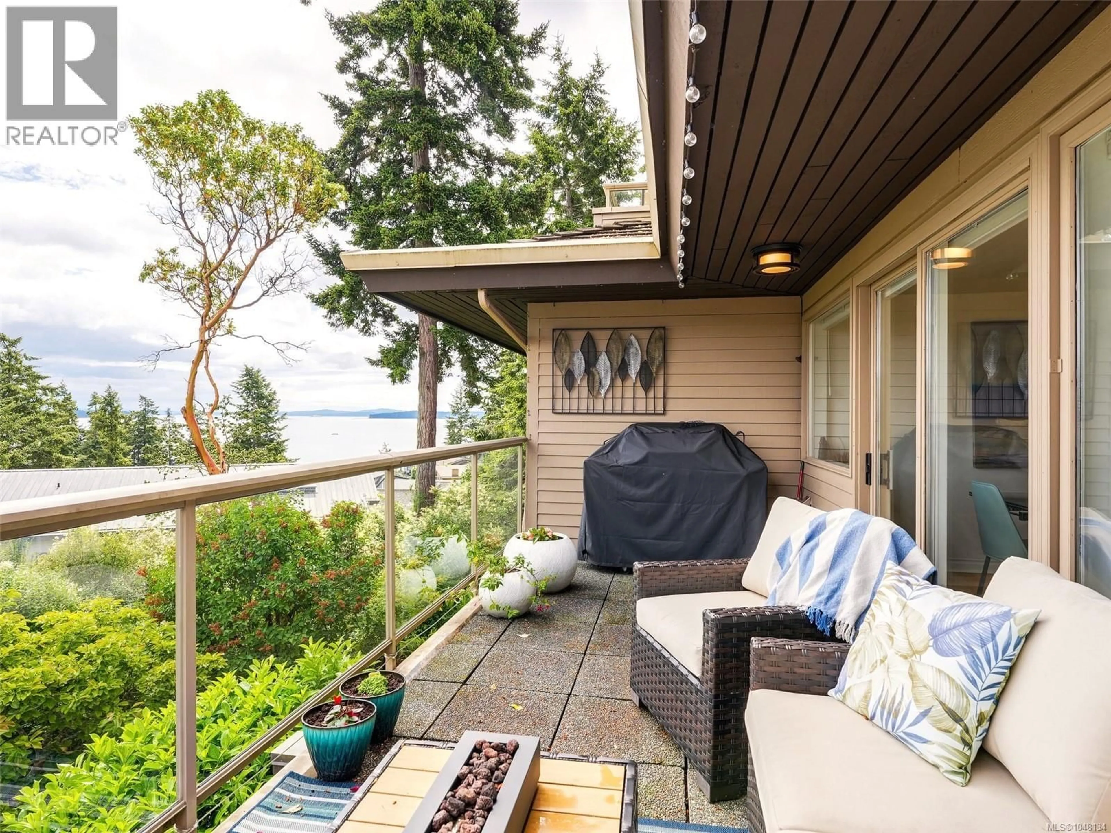 Patio, water/lake/river/ocean view for 29 - 2353 HARBOUR ROAD, Sidney British Columbia V8L3X8