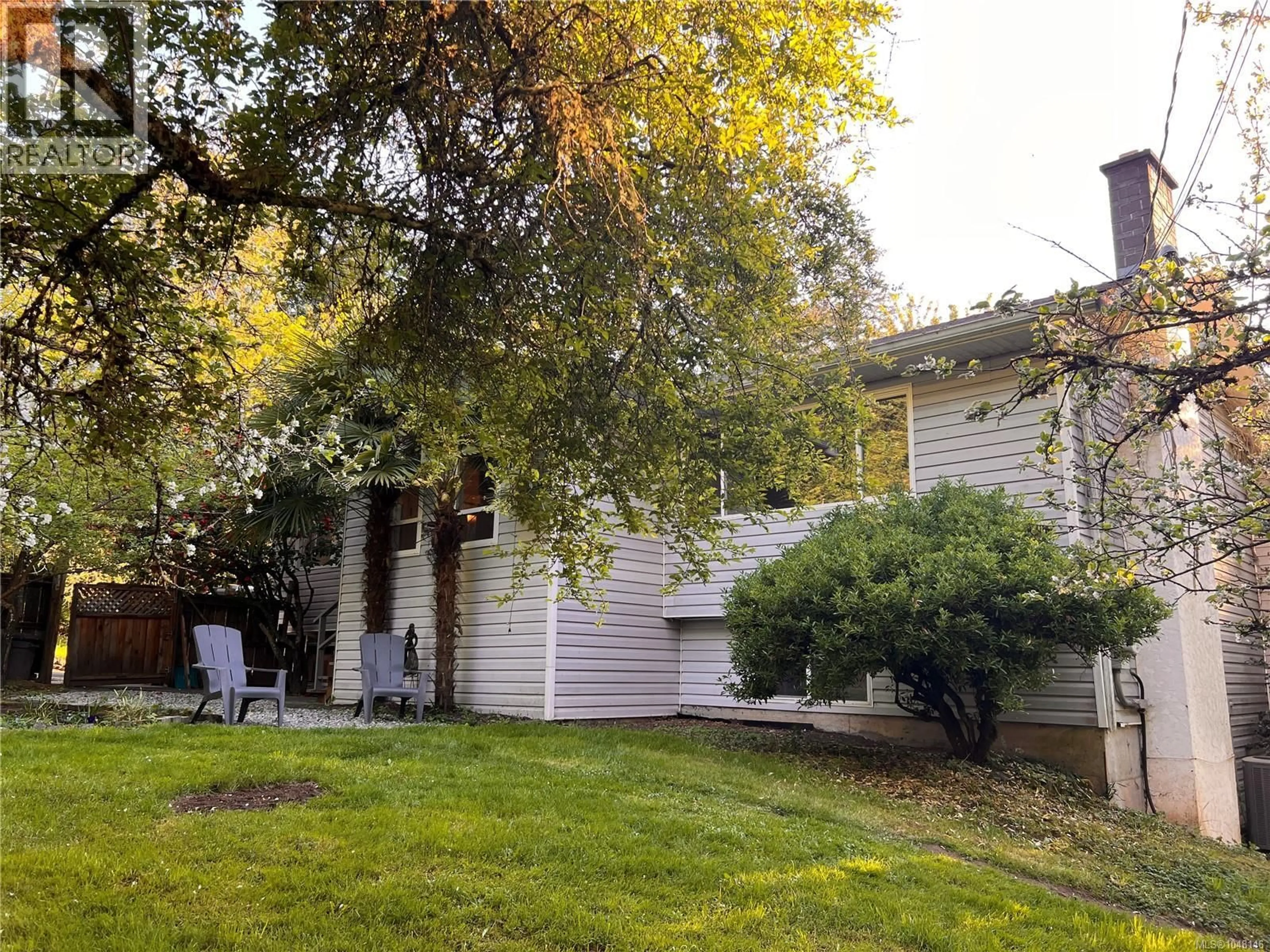 A pic from outside/outdoor area/front of a property/back of a property/a pic from drone, street for 9146 WEST SAANICH ROAD, North Saanich British Columbia V8L5T4