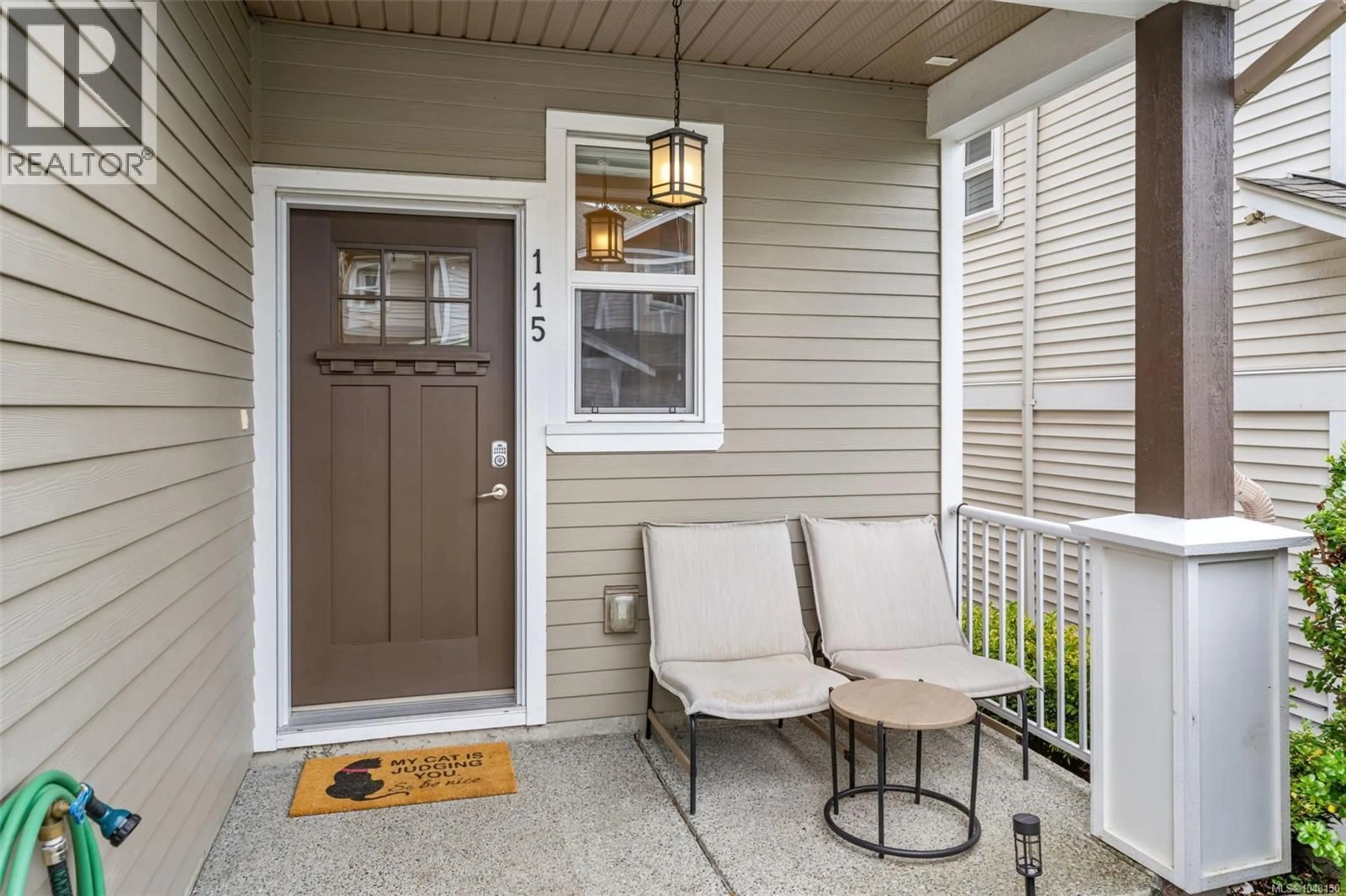 Indoor entryway for 115 - 6800 GRANT ROAD WEST, Sooke British Columbia V9Z1K6