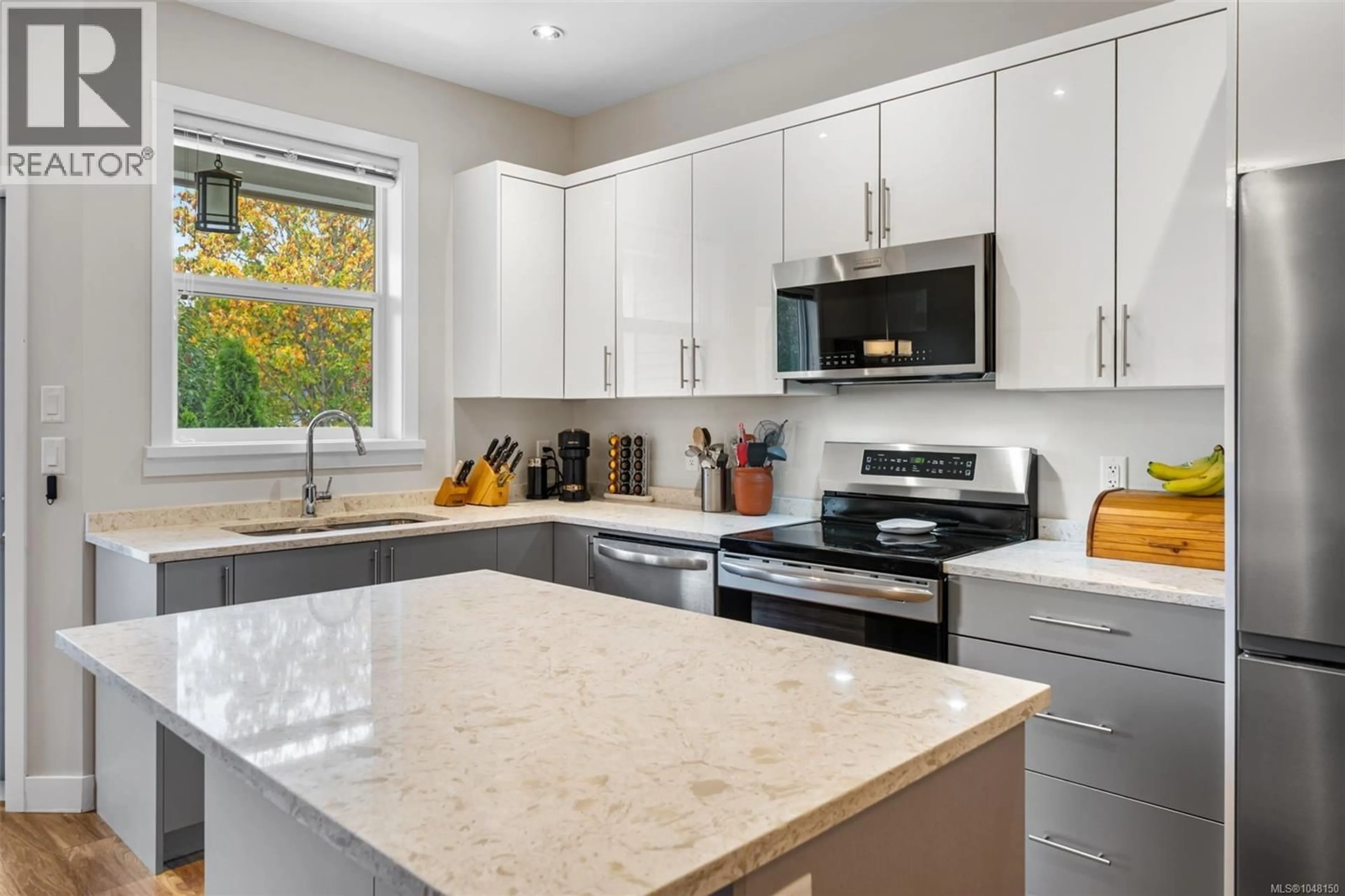 Open concept kitchen, ceramic/tile floor for 115 - 6800 GRANT ROAD WEST, Sooke British Columbia V9Z1K6
