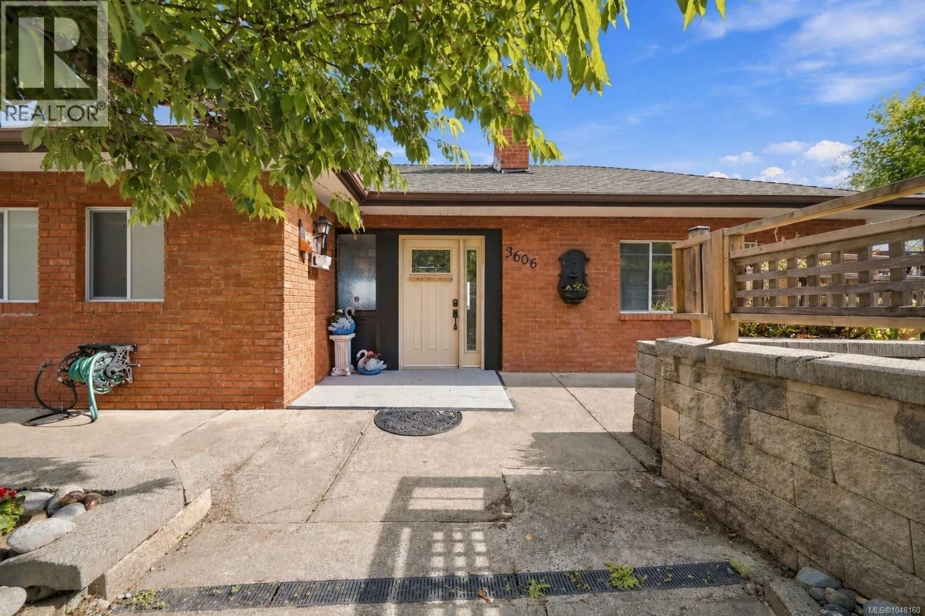 Home with brick exterior material, street for 3606 OVERLOOK DRIVE, Nanaimo British Columbia V9T1M6