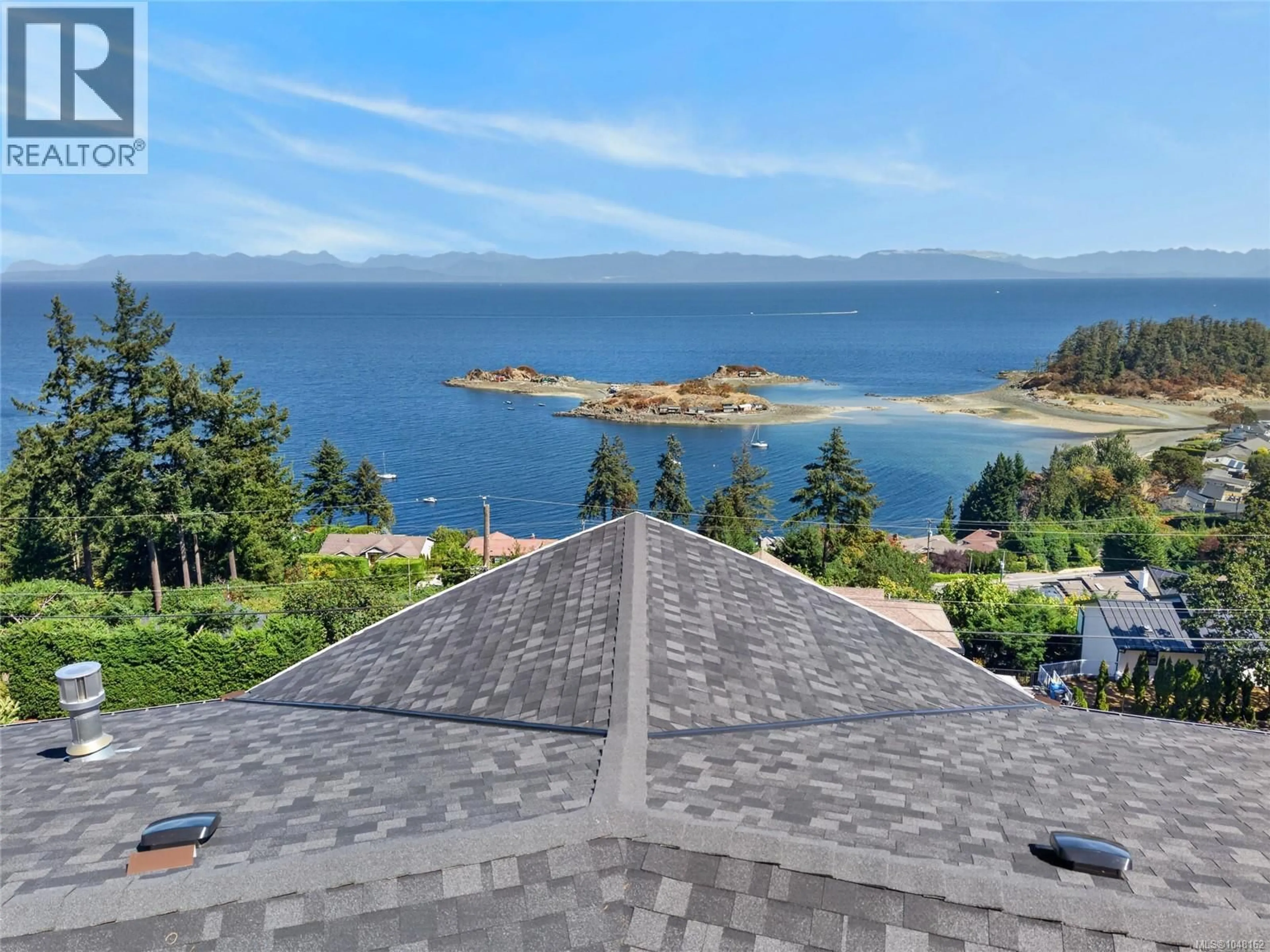 A pic from outside/outdoor area/front of a property/back of a property/a pic from drone, water/lake/river/ocean view for 3819 SUNDOWN DRIVE, Nanaimo British Columbia V9T4M3