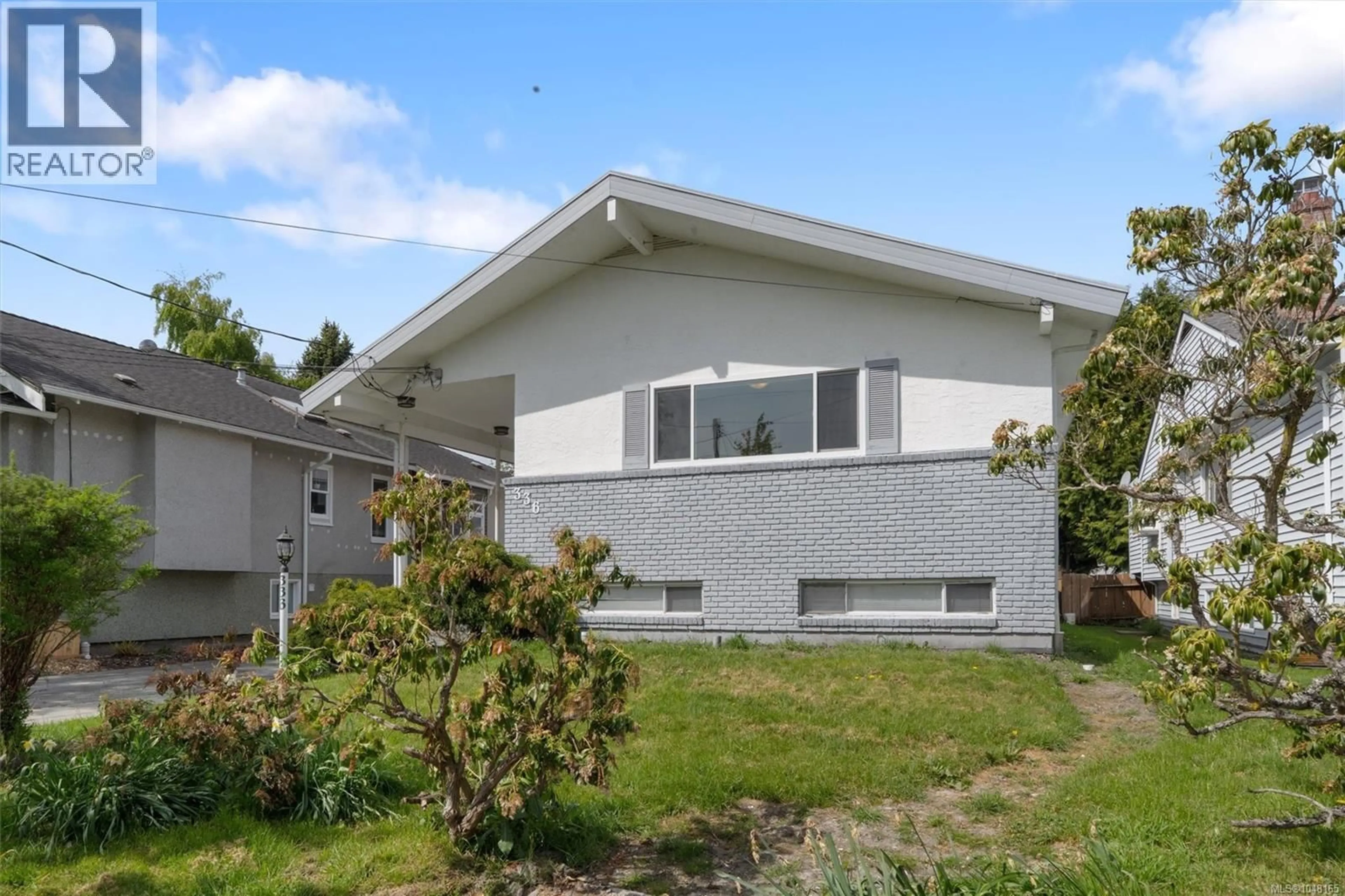 Home with vinyl exterior material, street for 336 STANNARD AVENUE, Victoria British Columbia V8S3M4