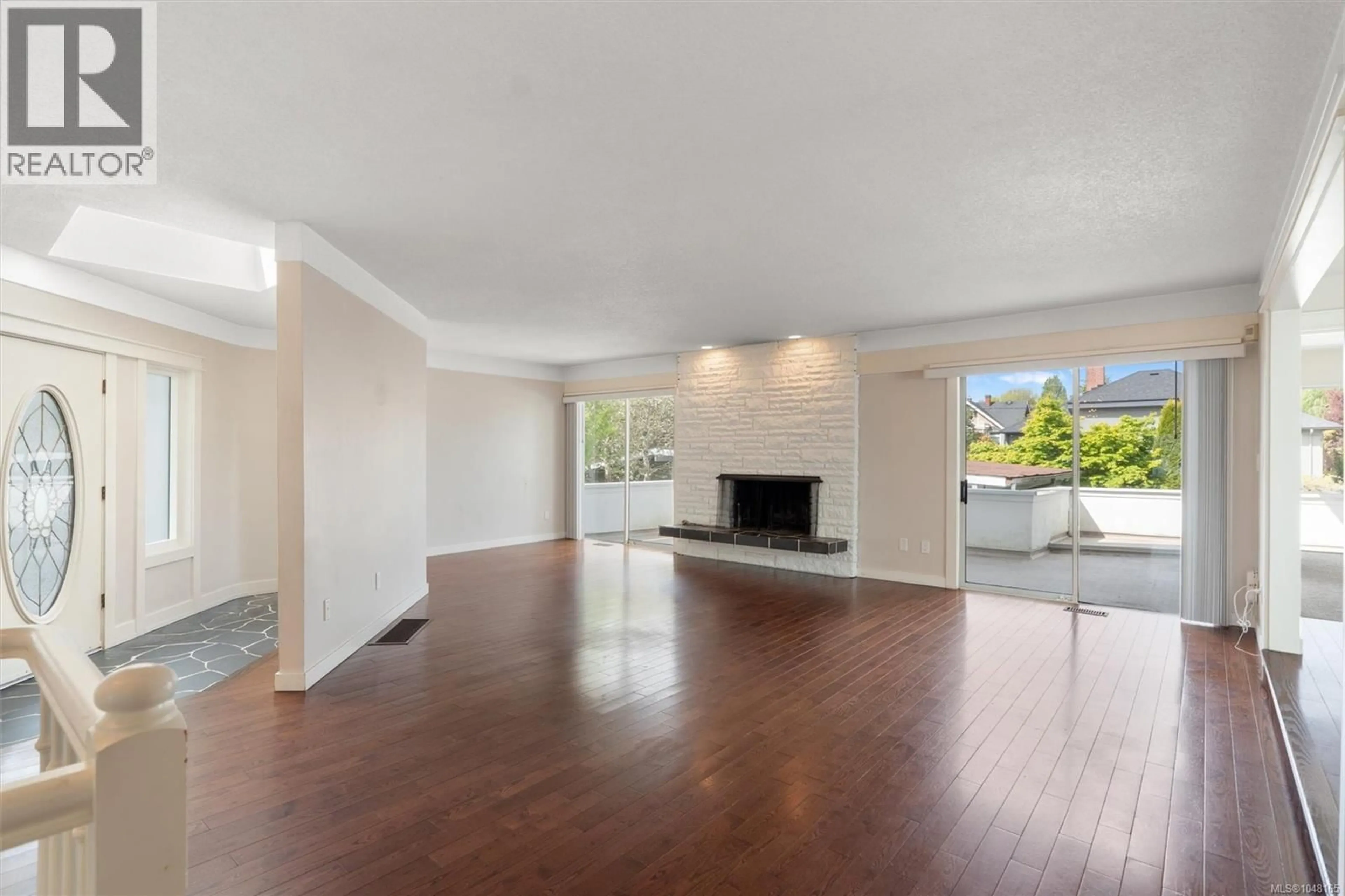 A pic of a room for 336 STANNARD AVENUE, Victoria British Columbia V8S3M4