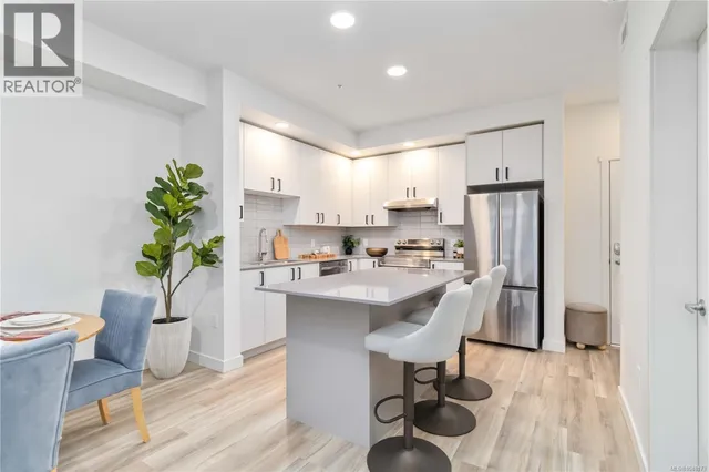504 - 2390 CITY GATE BOULEVARD, Langford 3