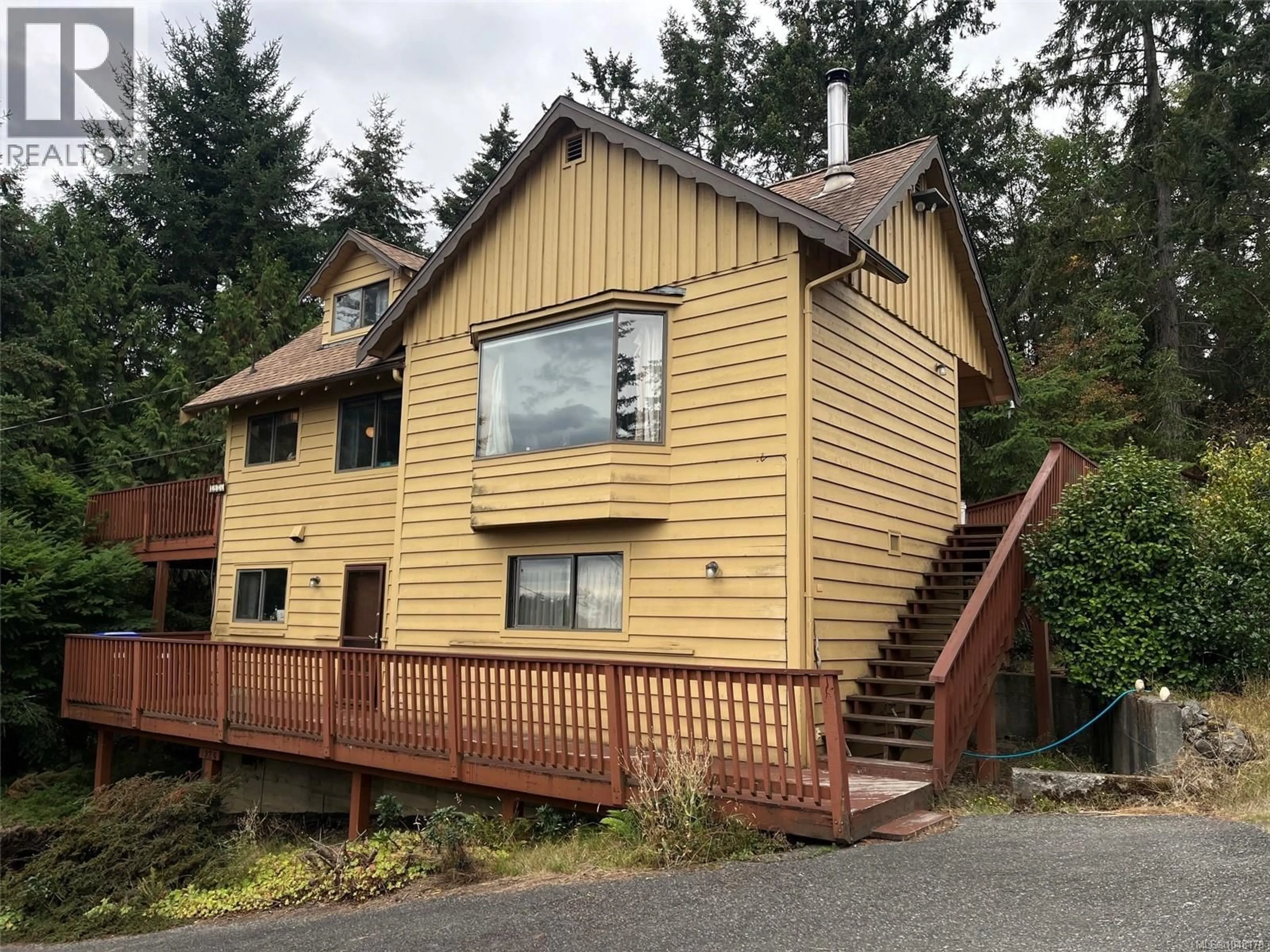 Home with vinyl exterior material, unknown for 1926 SEA LION CRESCENT, Nanoose Bay British Columbia V9P9J3