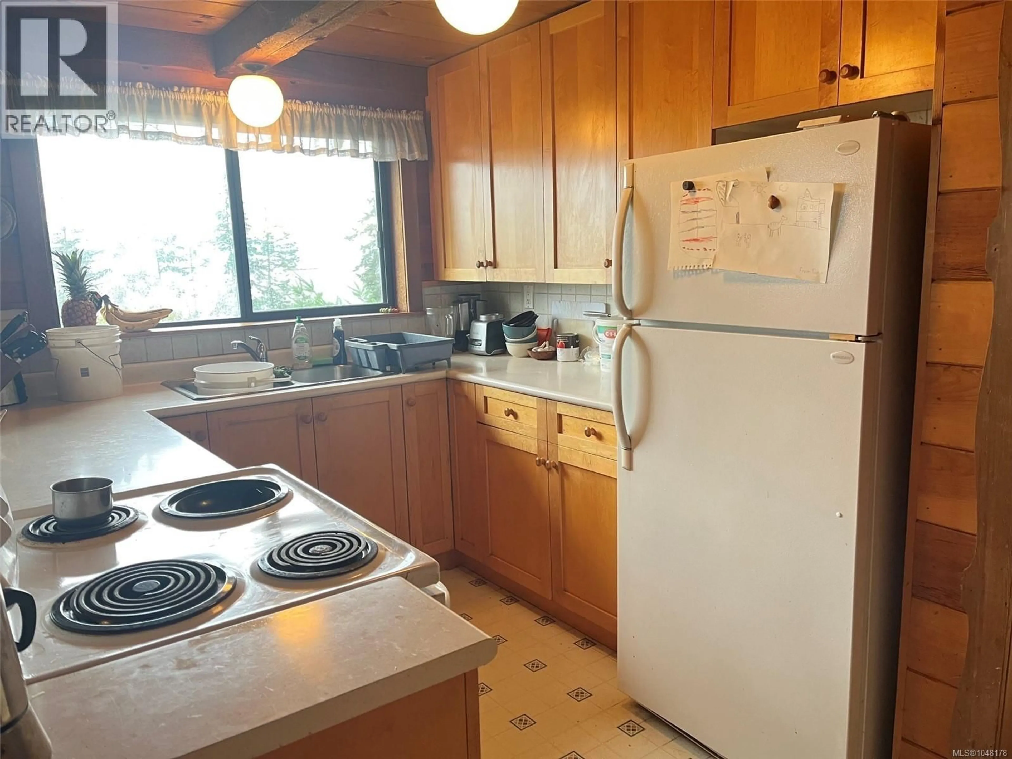 Standard kitchen, unknown for 1926 SEA LION CRESCENT, Nanoose Bay British Columbia V9P9J3