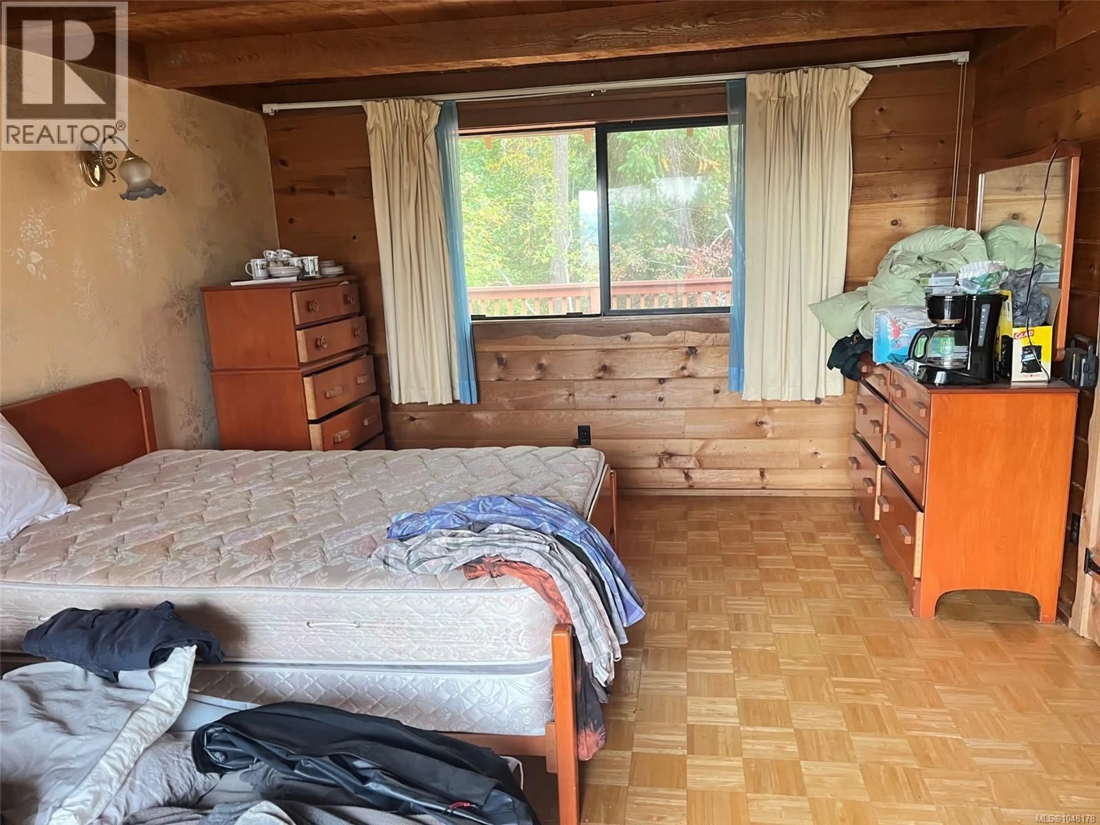 Bedroom with bed, unknown for 1926 SEA LION CRESCENT, Nanoose Bay British Columbia V9P9J3
