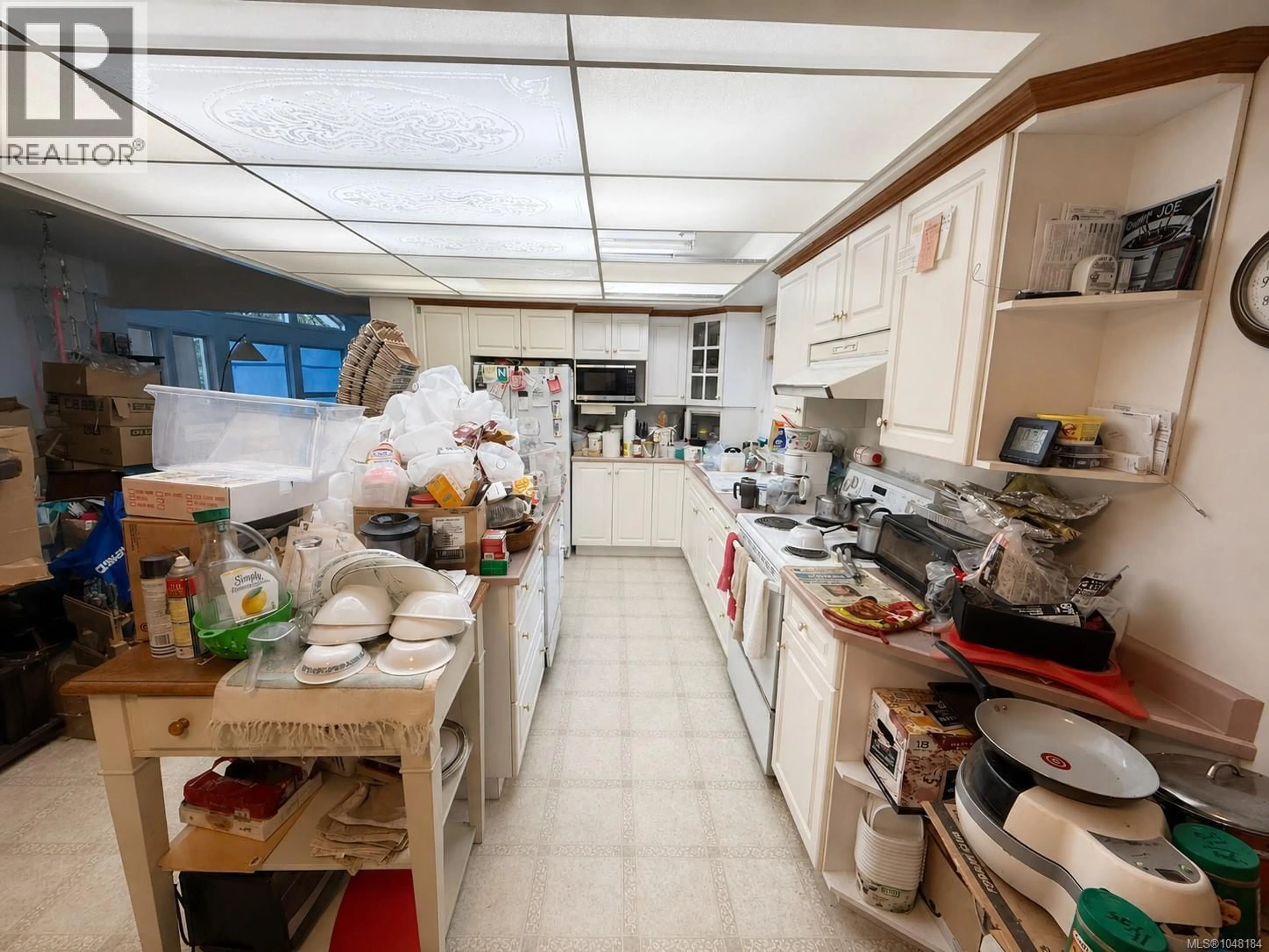 Standard kitchen, unknown for 9718 MIRACLE WAY, Youbou British Columbia V0R3E1