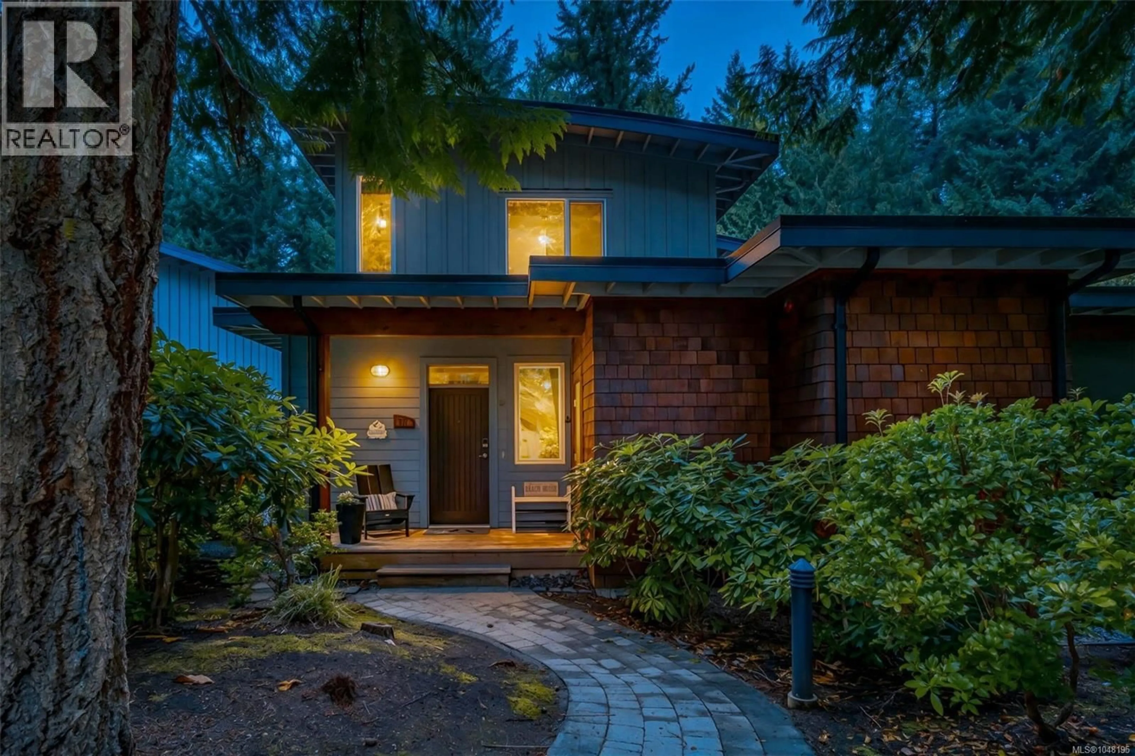 Home with brick exterior material, street for 38 - 1059 TANGLEWOOD PLACE, Parksville British Columbia V9P2E2
