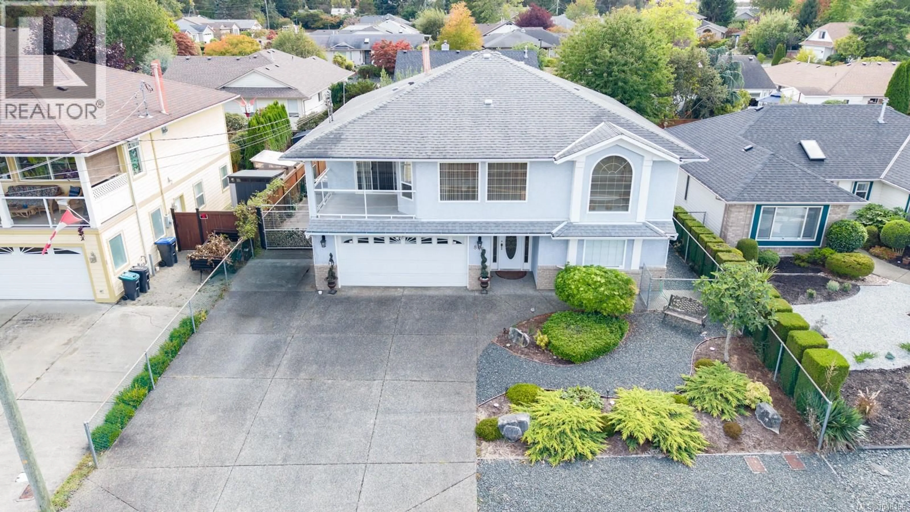 A pic from outside/outdoor area/front of a property/back of a property/a pic from drone, street for 846 WRIGHT ROAD, Parksville British Columbia V9P1Z9