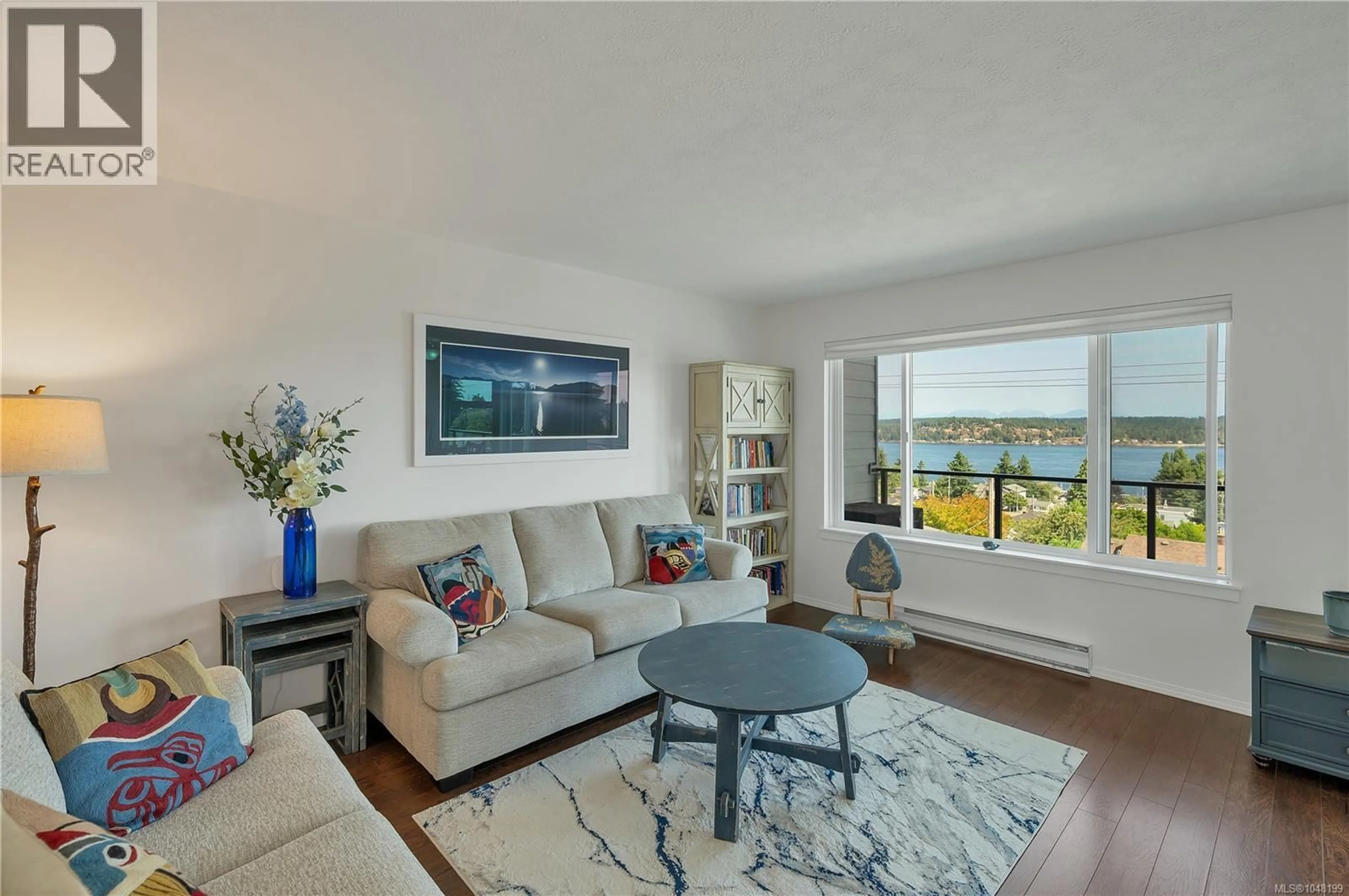Living room with furniture, unknown for 4G - 690 COLWYN STREET, Campbell River British Columbia V9W2X1