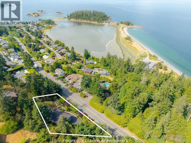3583 HAMMOND BAY ROAD, Nanaimo 2