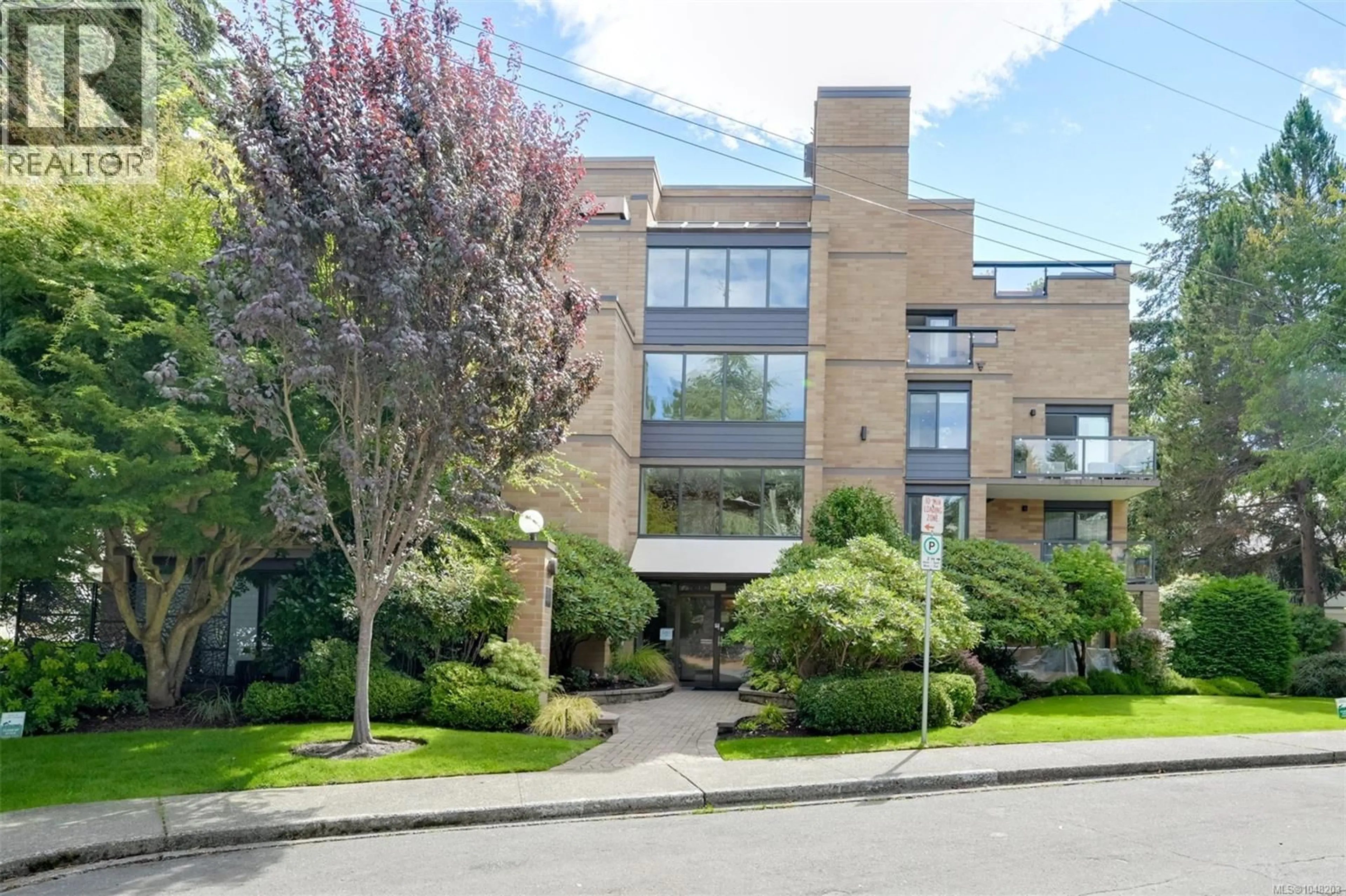 Unknown for 302 - 1280 NEWPORT AVENUE, Oak Bay British Columbia V8S5E7