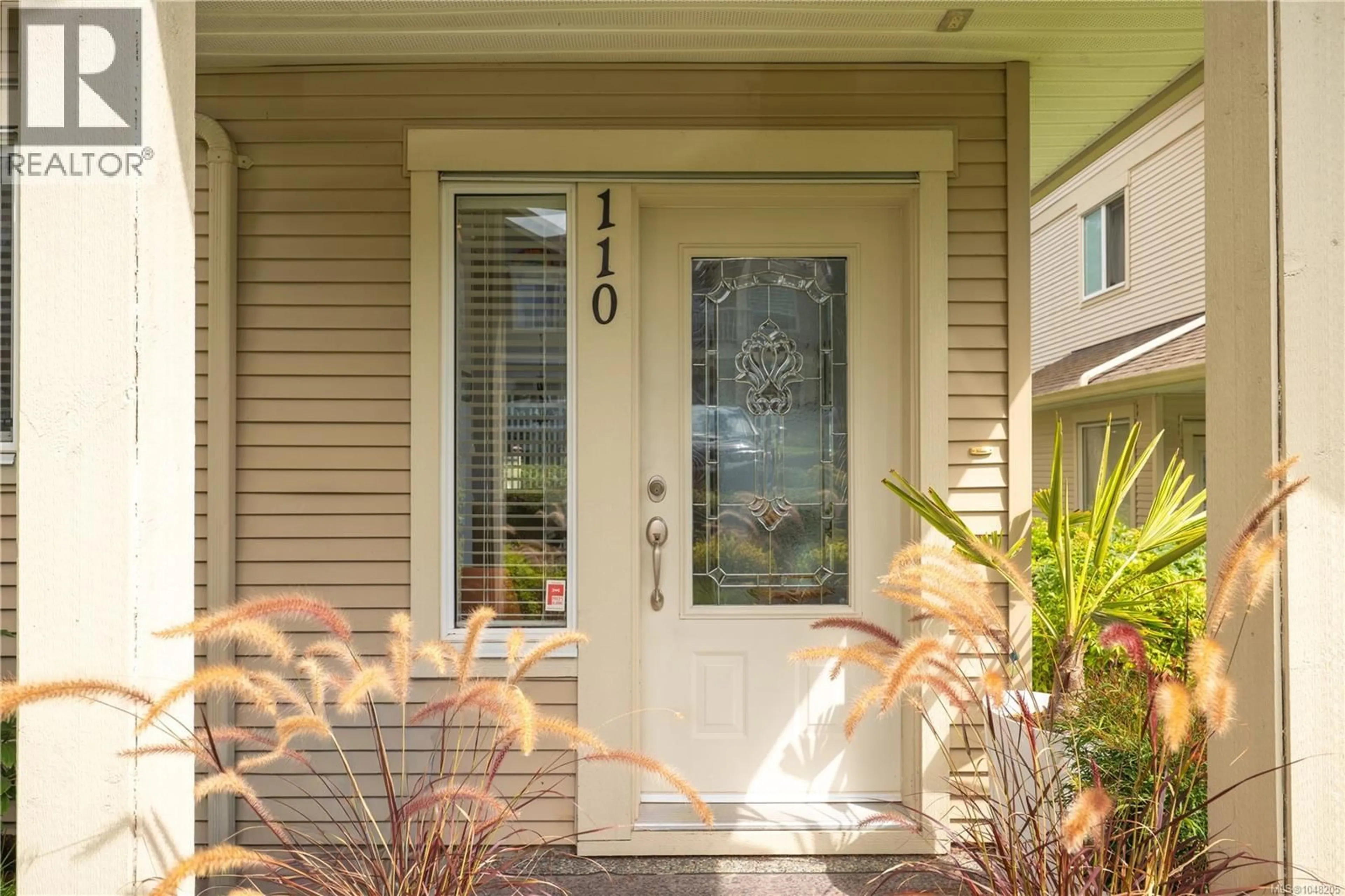 Indoor entryway for 110 - 830 VARSITY WAY, Nanaimo British Columbia V9R0A4