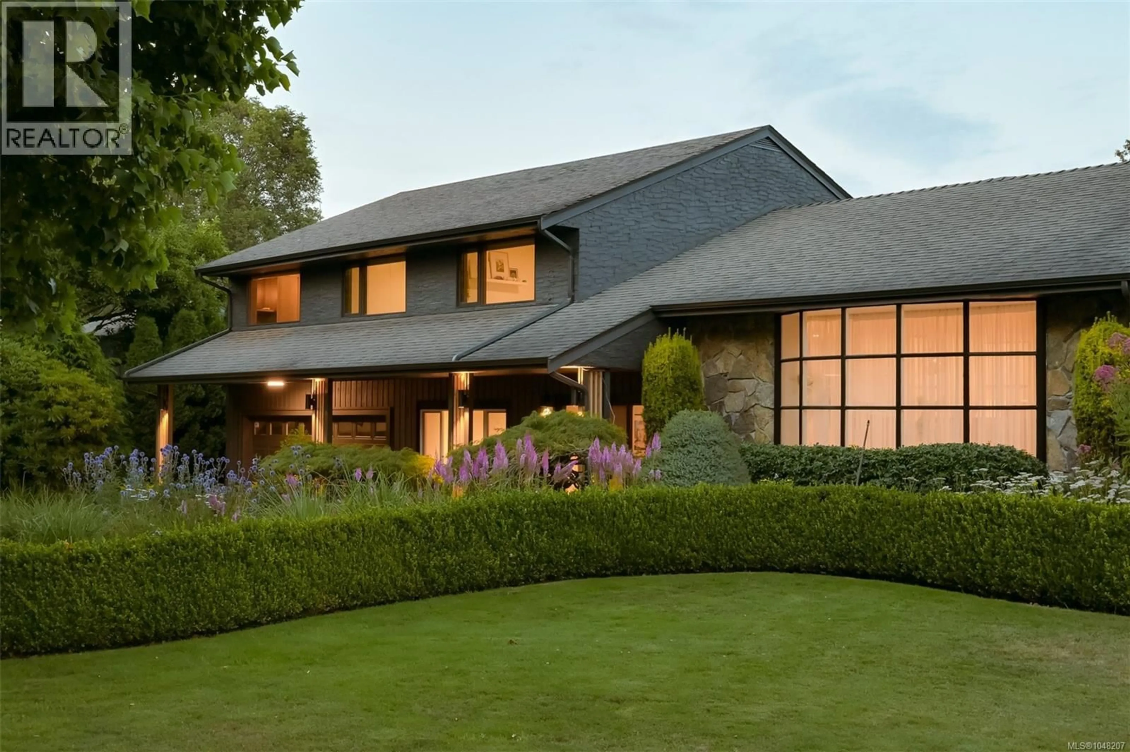 Home with brick exterior material, street for 3055 BEACH DRIVE, Oak Bay British Columbia V8R6L5
