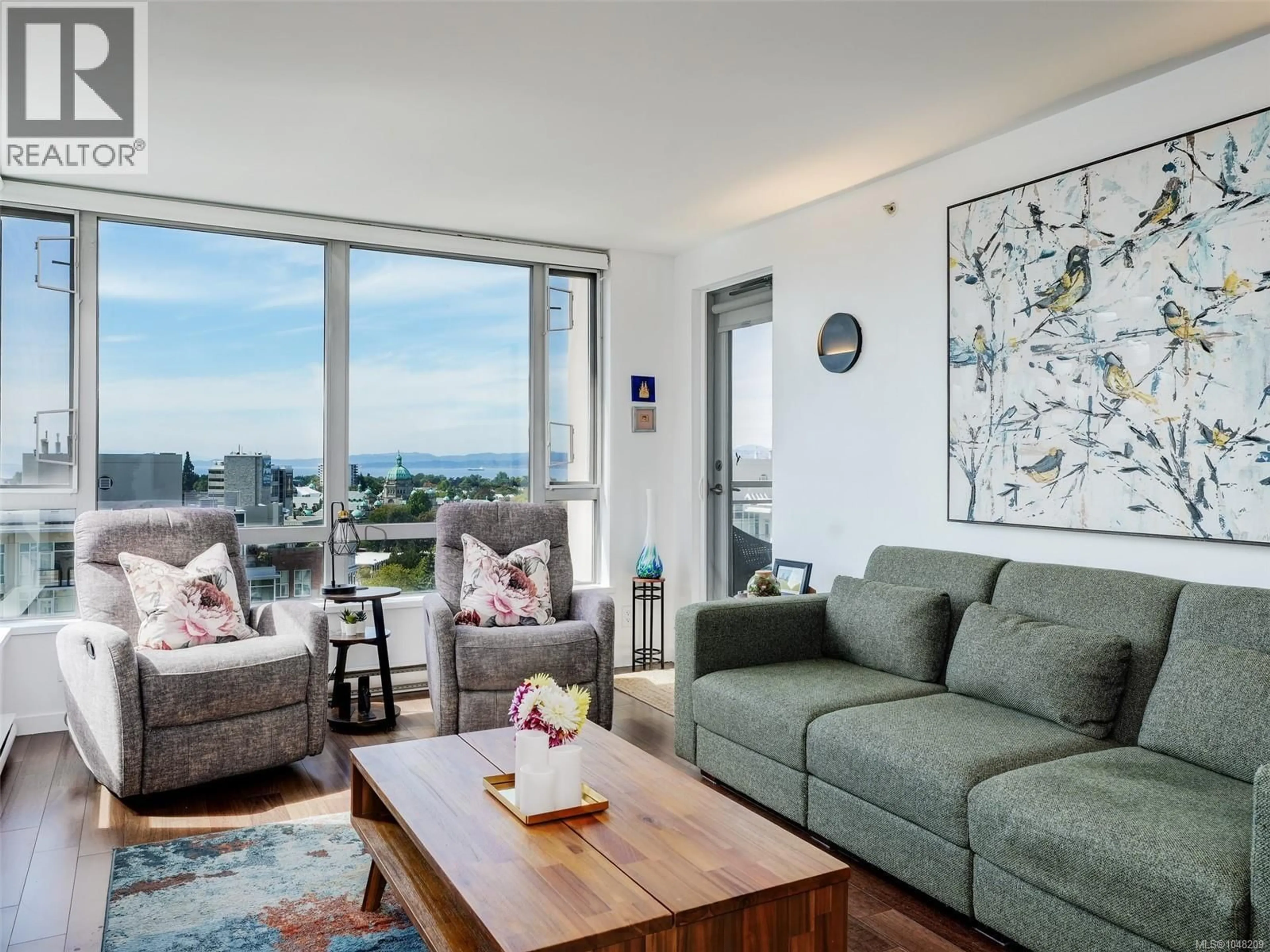 Living room with furniture, unknown for 1408 - 751 FAIRFIELD ROAD, Victoria British Columbia V8W4A4