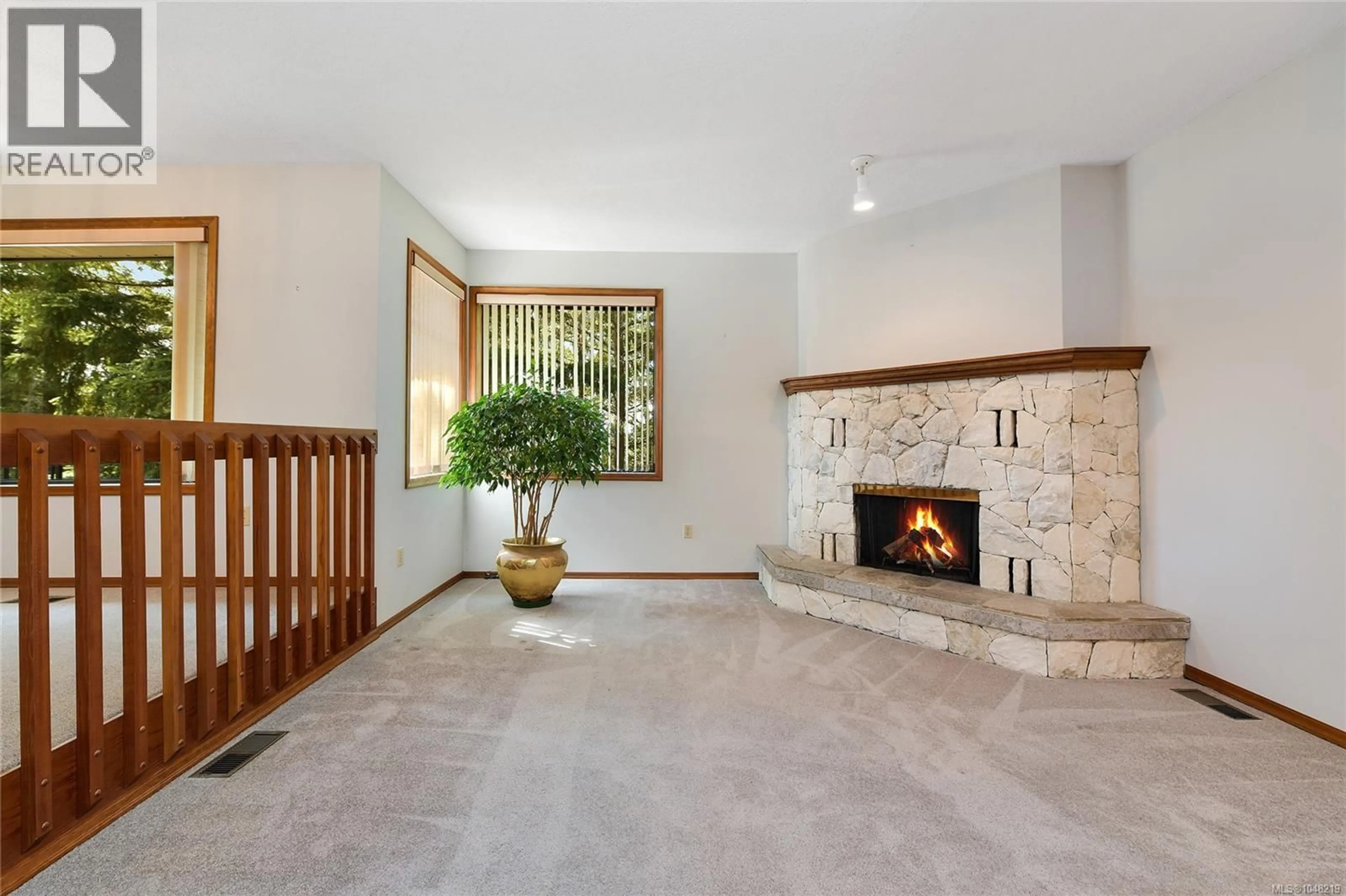 Unknown for 4404 MEADOWOOD PLACE, Saanich British Columbia V8X4V7