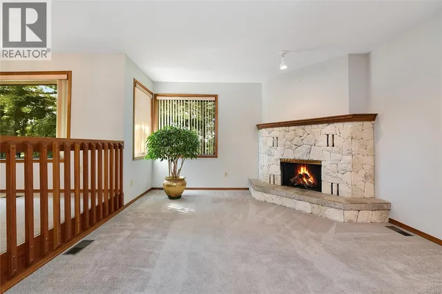 4404 MEADOWOOD PLACE, Saanich 4