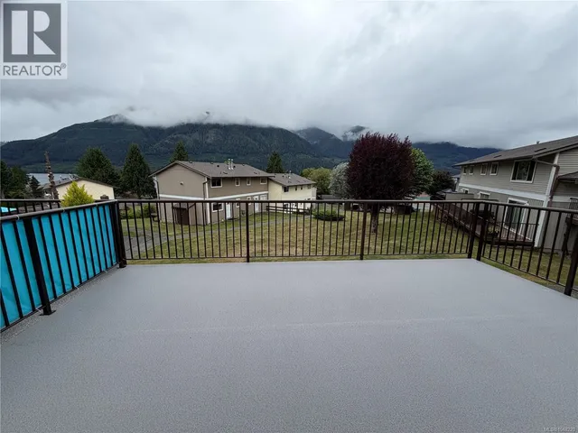404 HAIDA AVENUE, Port Alice 2