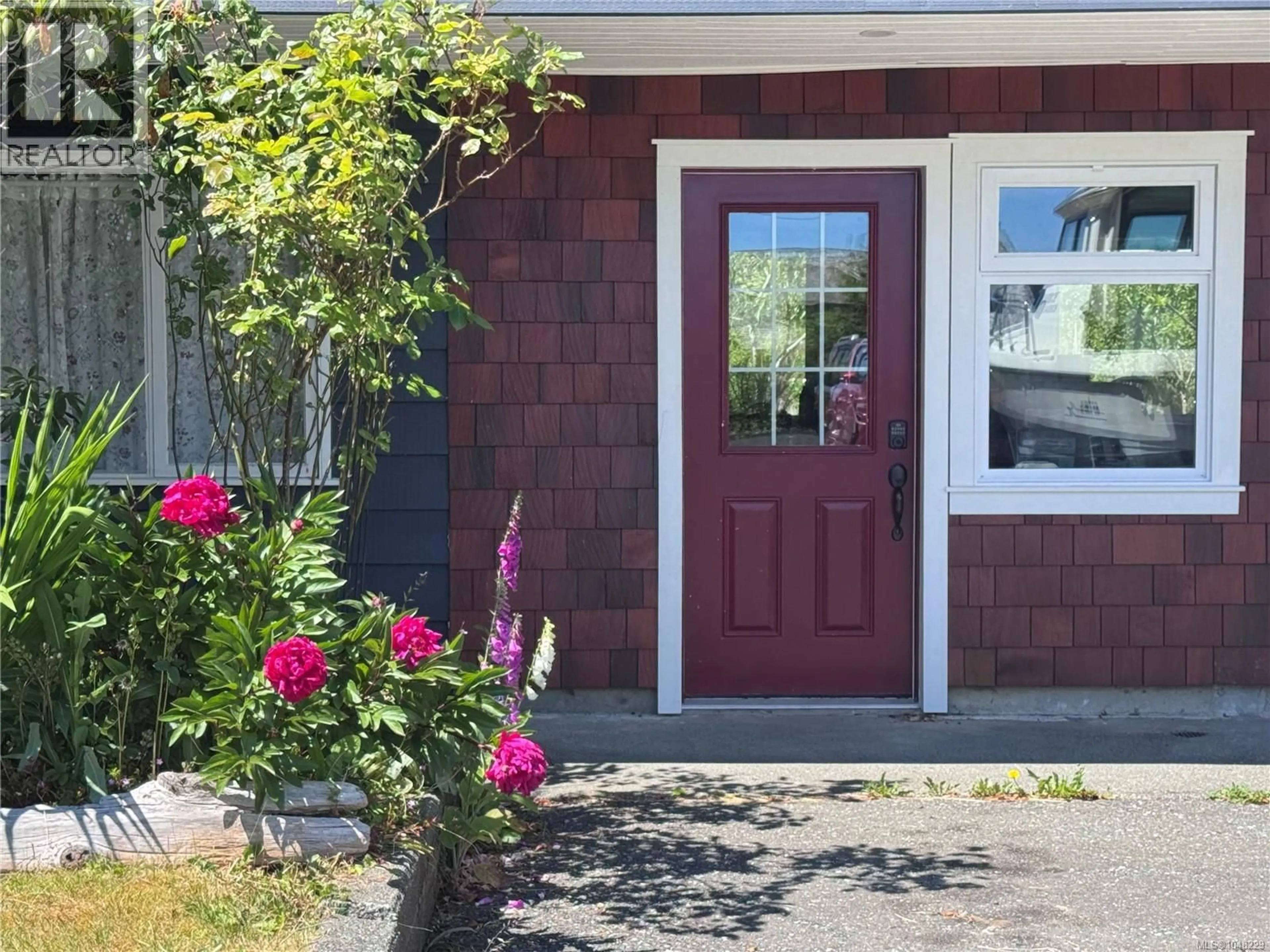 Indoor entryway for 6420 CHATHAM AVENUE, Port Hardy British Columbia V0N2P0