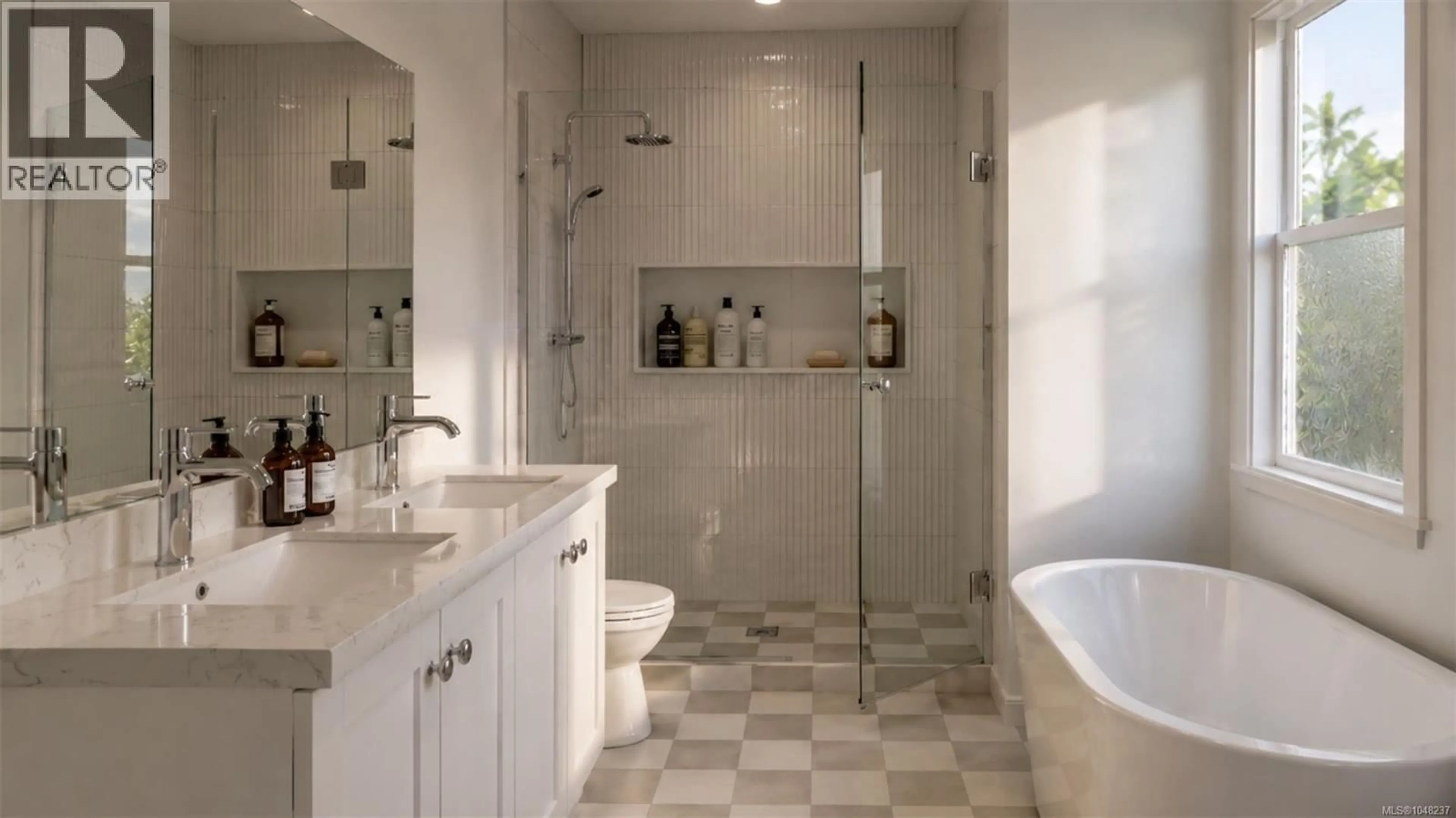 Contemporary bathroom, ceramic/tile floor for 1 - 768 LINDSAY STREET, Saanich British Columbia V8Z3E1