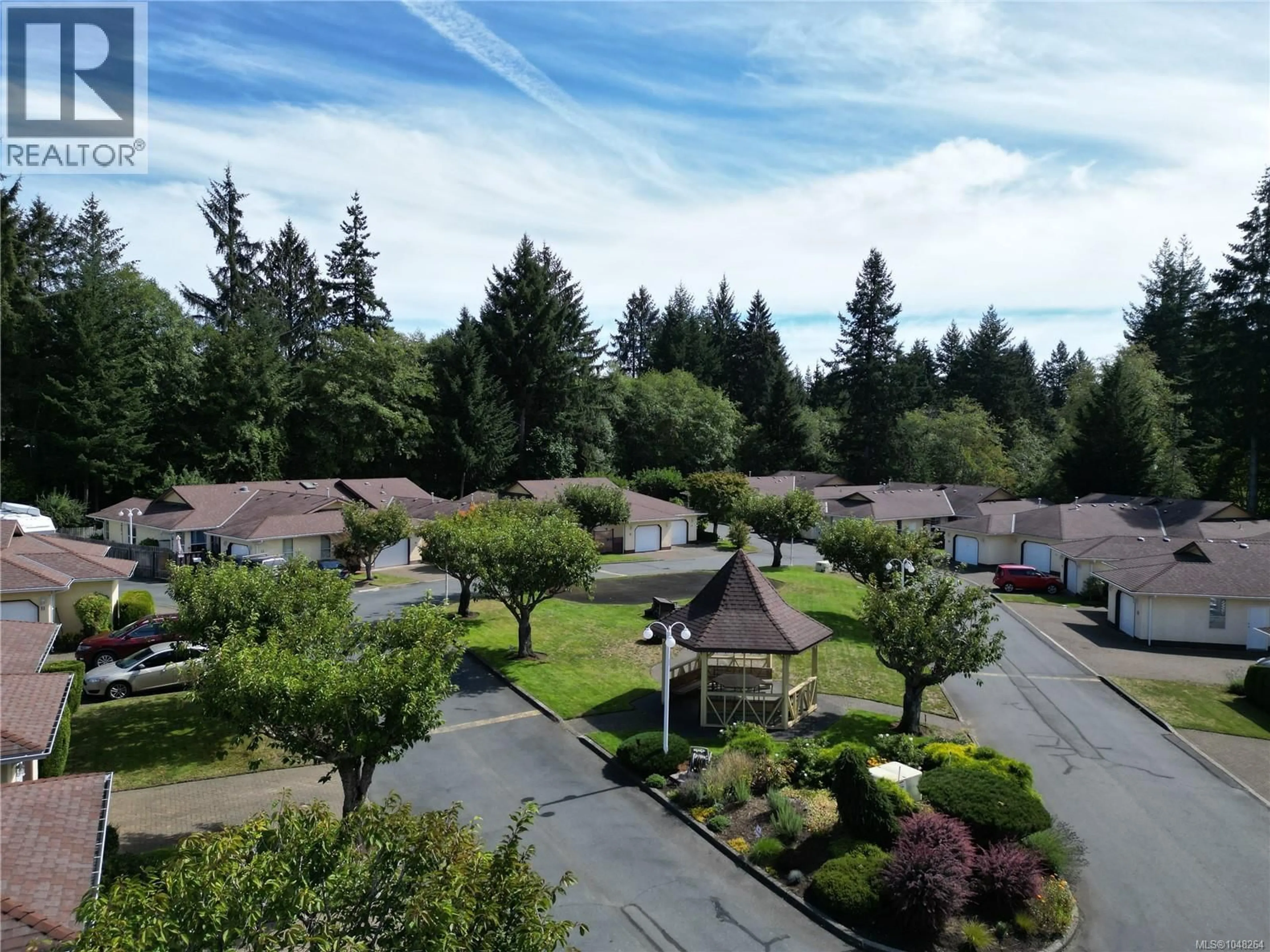 A pic from outside/outdoor area/front of a property/back of a property/a pic from drone, mountain view for 19 - 605 ROCKLAND ROAD, Campbell River British Columbia V9W7X1