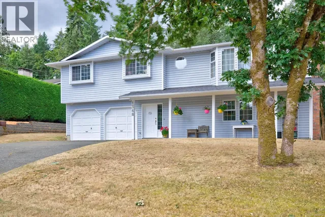 1348 OAKWOOD PLACE, Duncan 2