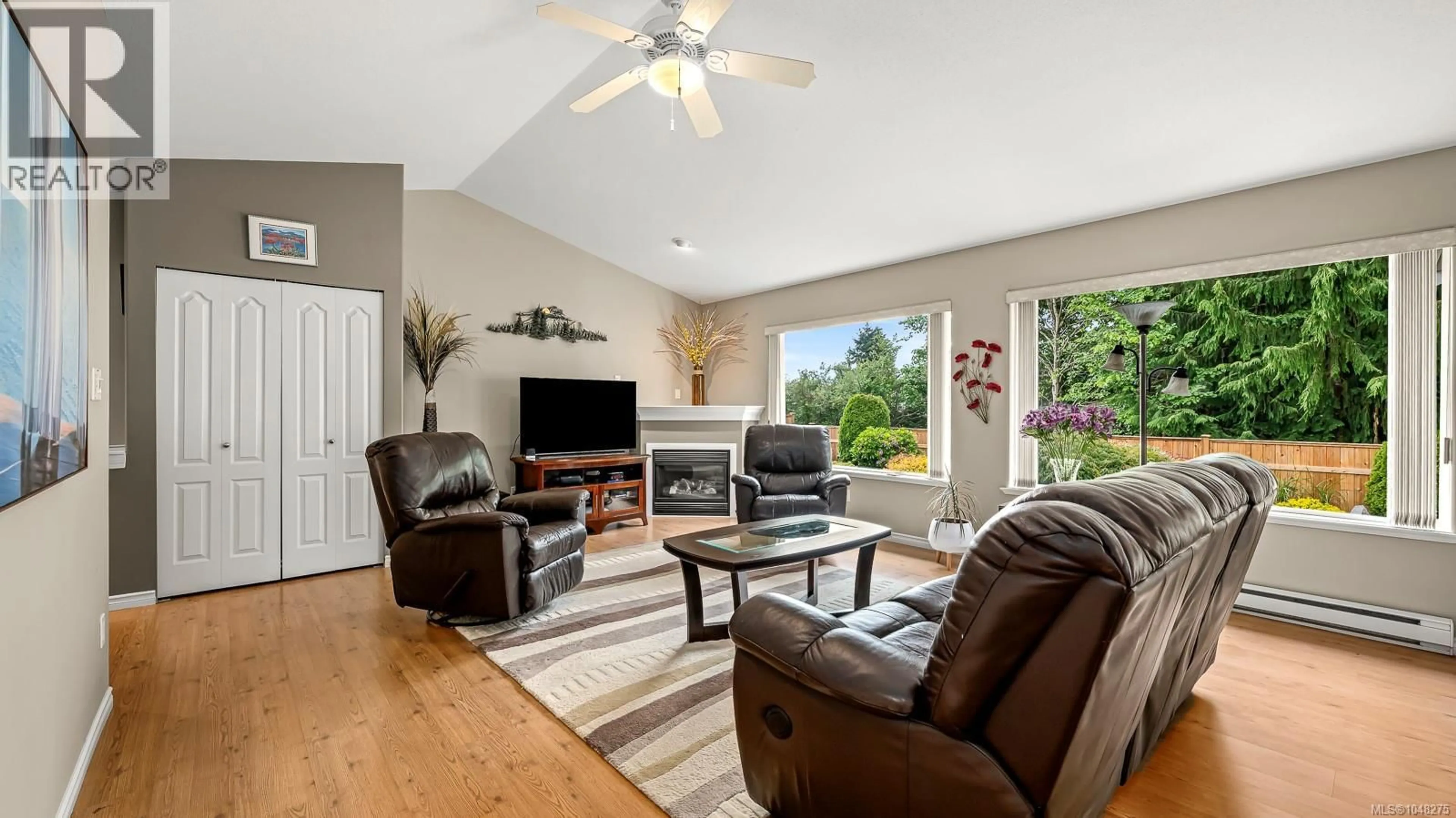 Living room with furniture, unknown for 2435 IDIENS WAY, Courtenay British Columbia V9N9J3