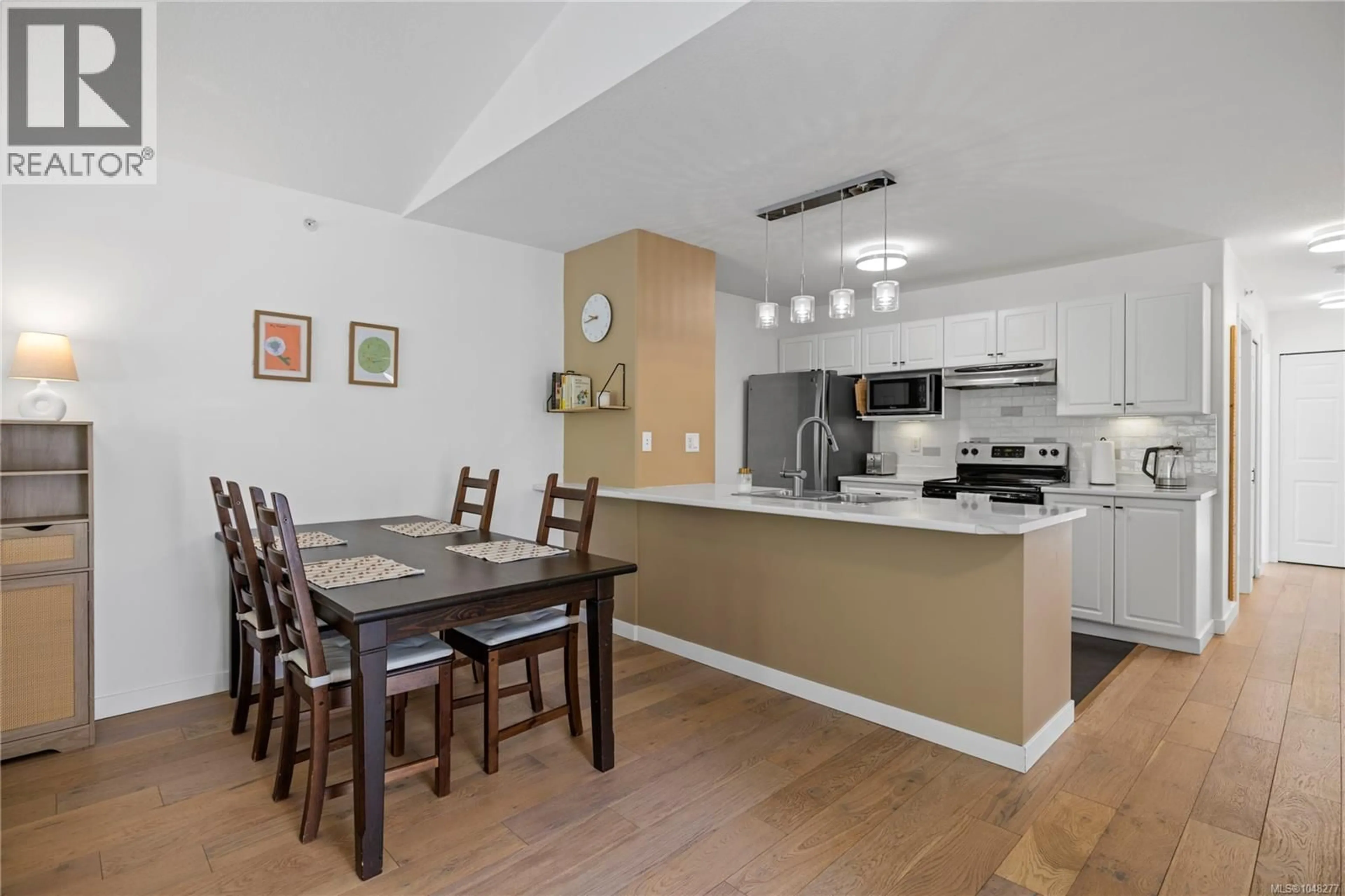 Open concept kitchen, unknown for 6140B MCGIRR ROAD, Nanaimo British Columbia V9V1V1