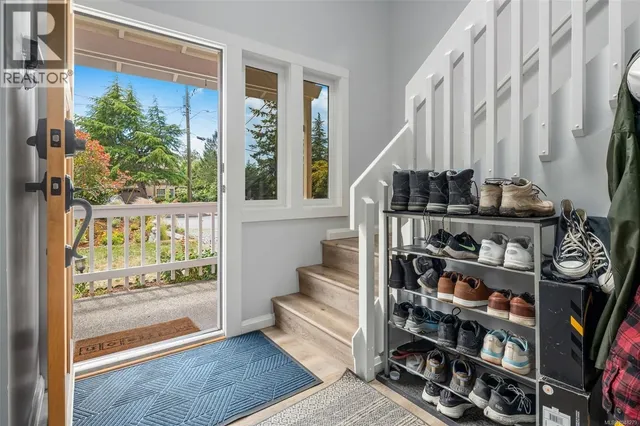 335 DAMON DRIVE, View Royal 3