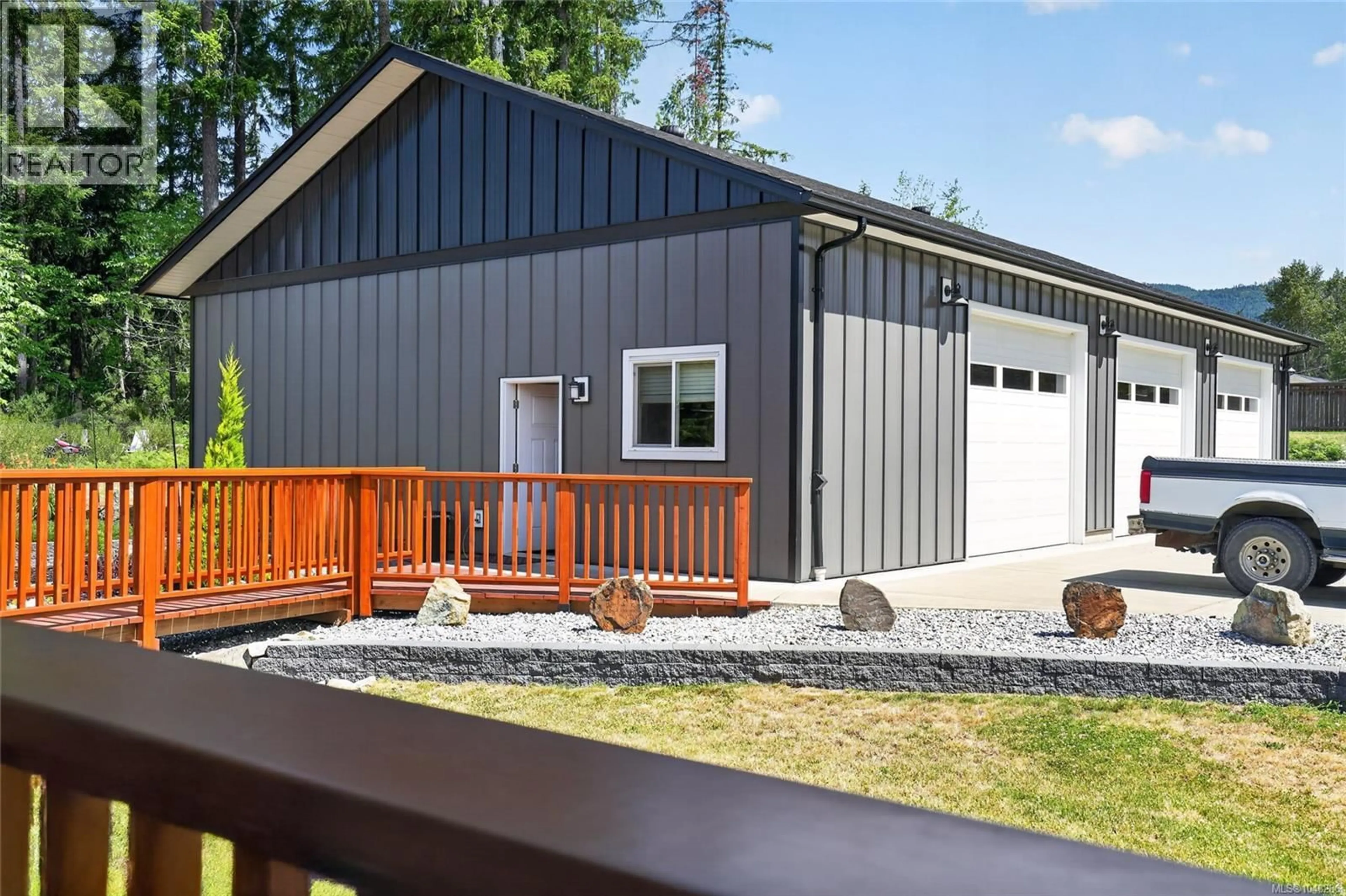 Home with vinyl exterior material, unknown for 6353 BEAVER CREEK ROAD, Port Alberni British Columbia V9Y8L3