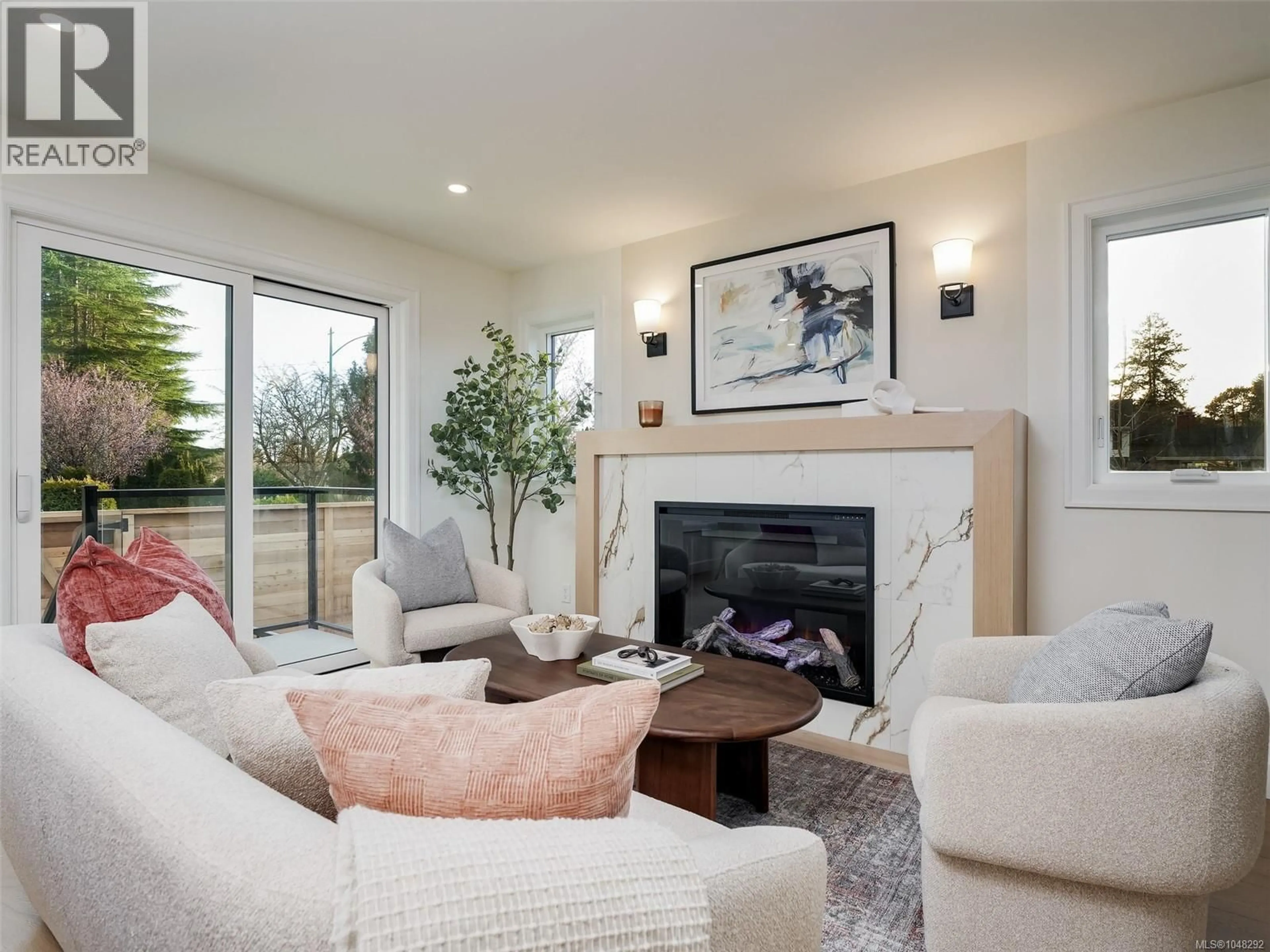 Living room with furniture, unknown for 3 - 3513 HENDERSON ROAD, Oak Bay British Columbia V8R3K5