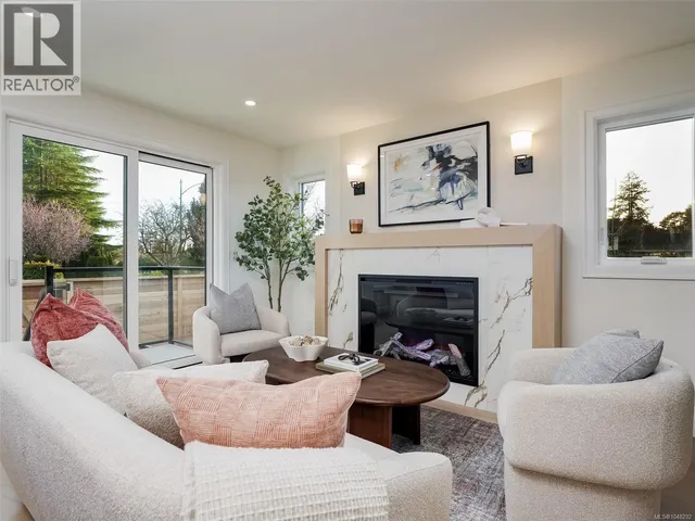 3 - 3513 HENDERSON ROAD, Oak Bay 3