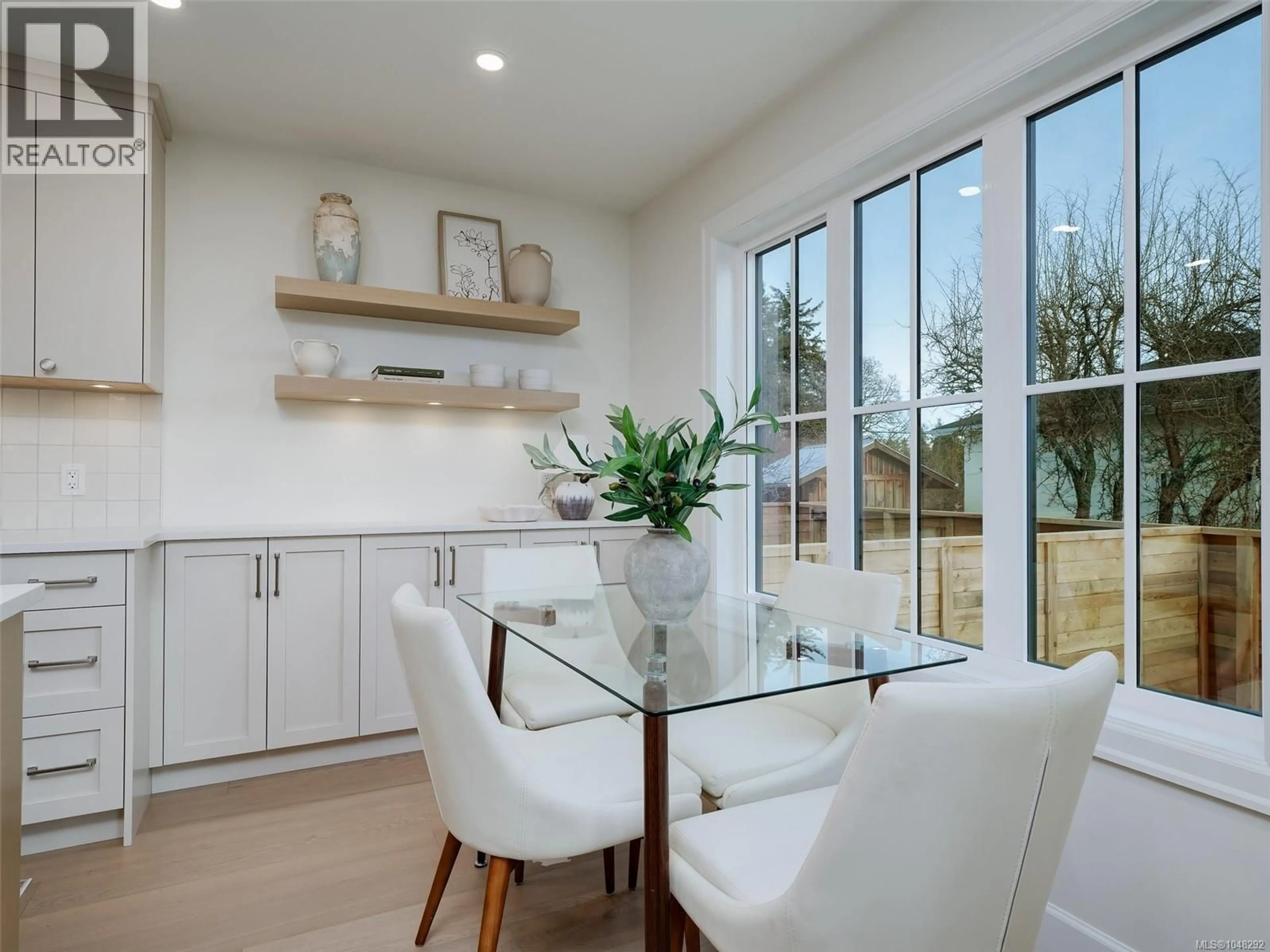Unknown for 3 - 3513 HENDERSON ROAD, Oak Bay British Columbia V8R3K5