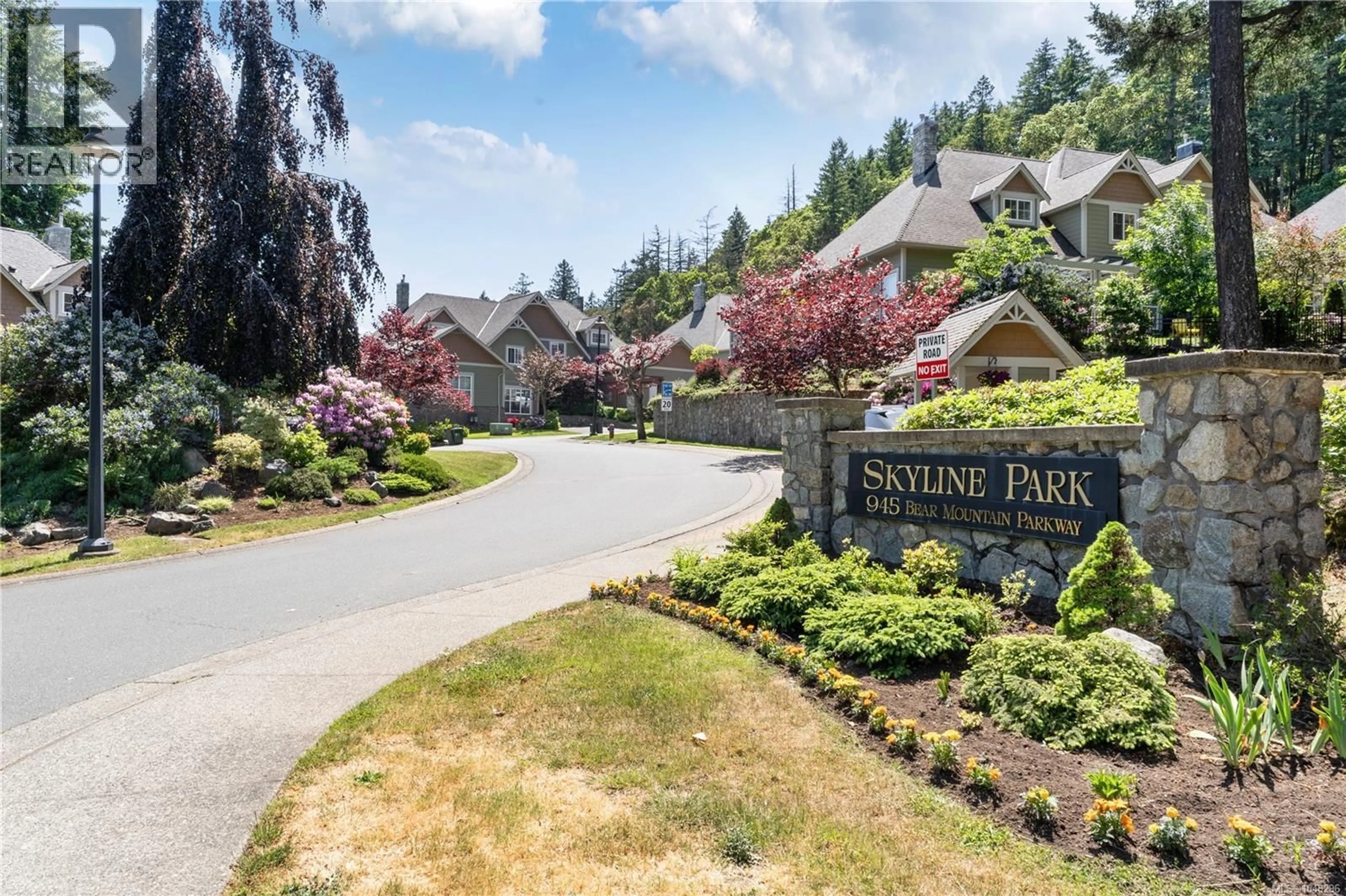 Unknown for 122 - 945 BEAR MOUNTAIN PARKWAY, Langford British Columbia V9B6T1
