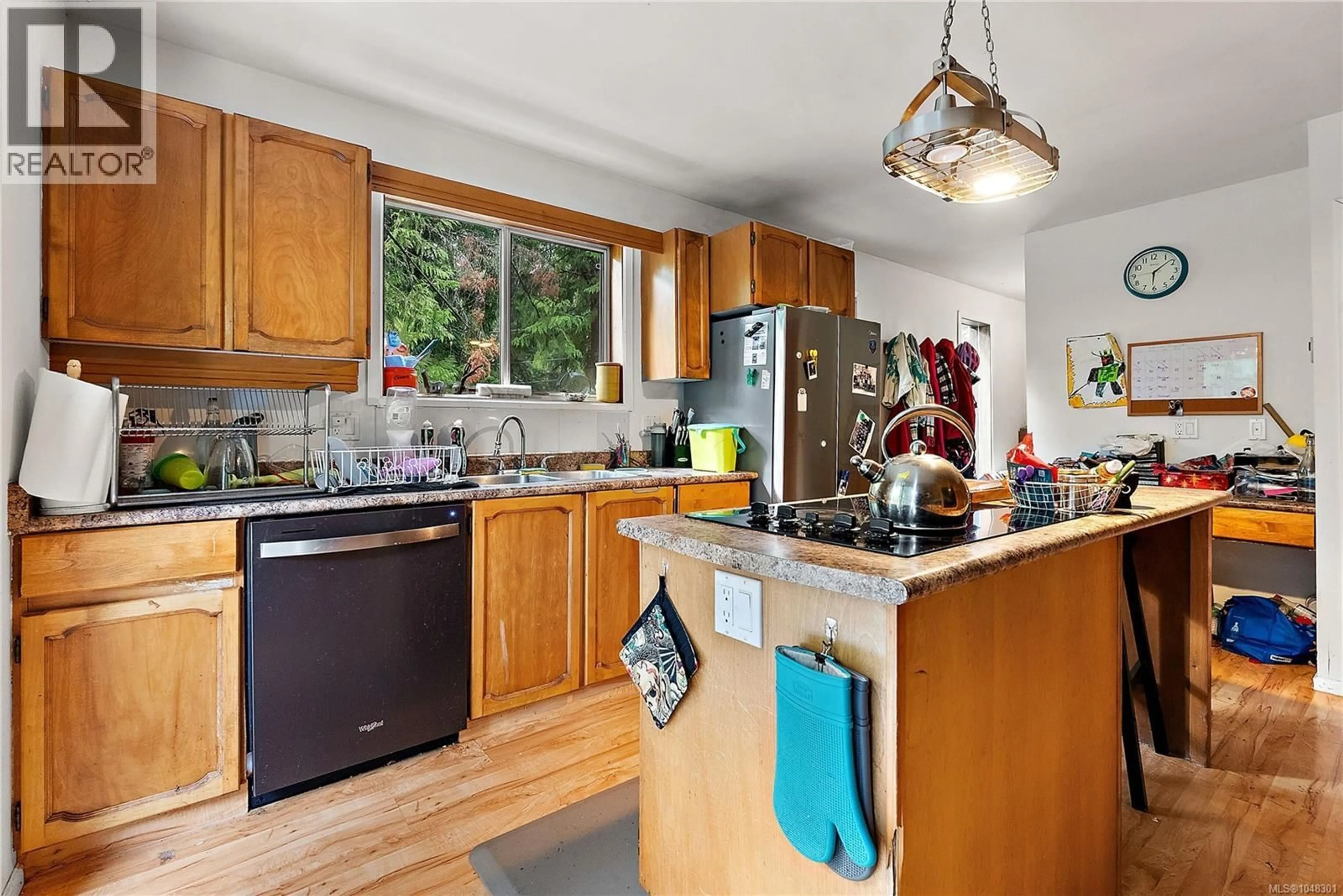 Standard kitchen, unknown for 2344 DAMASCUS ROAD, Shawnigan Lake British Columbia V0R2W1