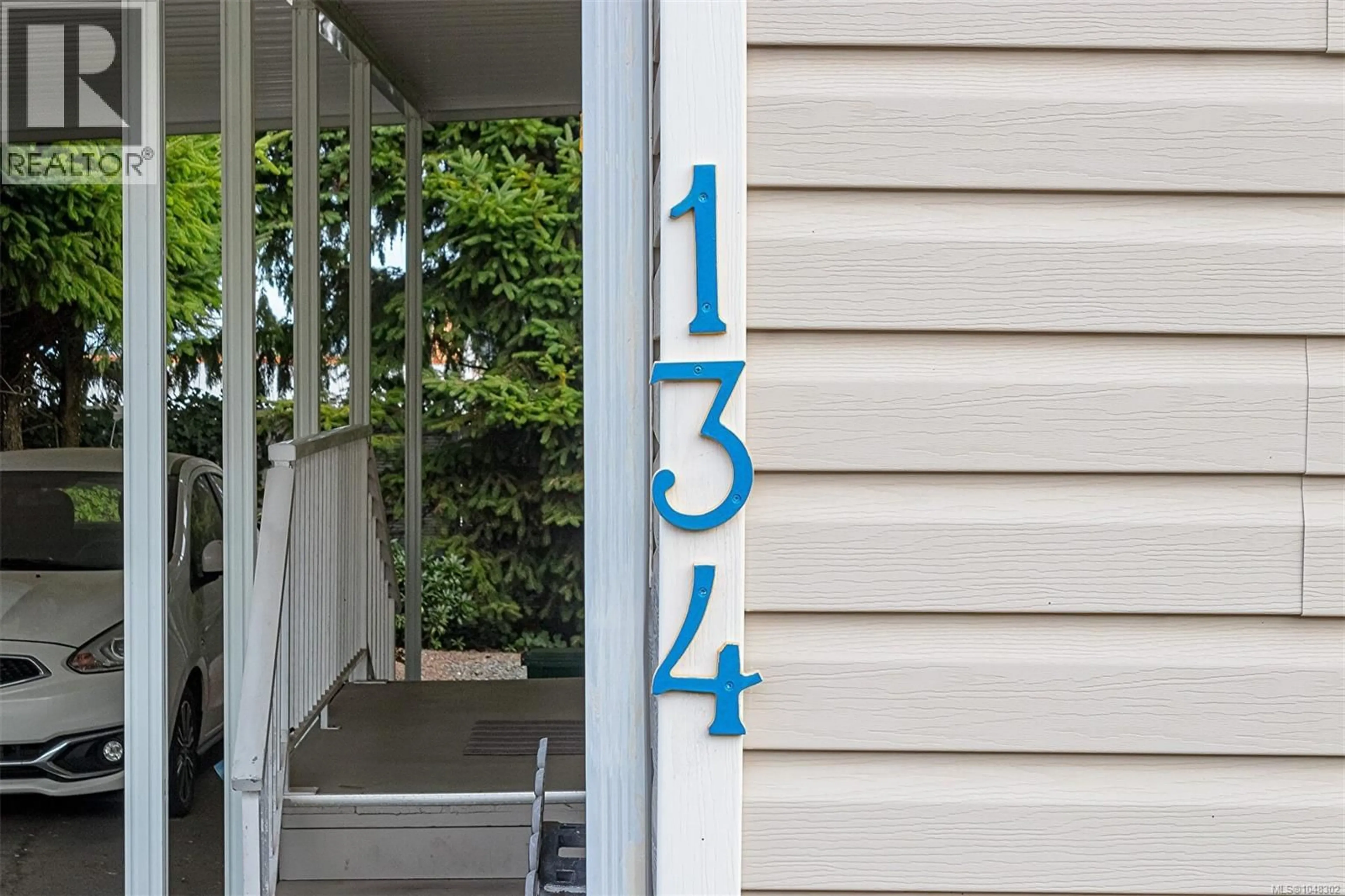 Home with vinyl exterior material, street for 134 - 6325 METRAL DRIVE SOUTH, Nanaimo British Columbia V9T6P9