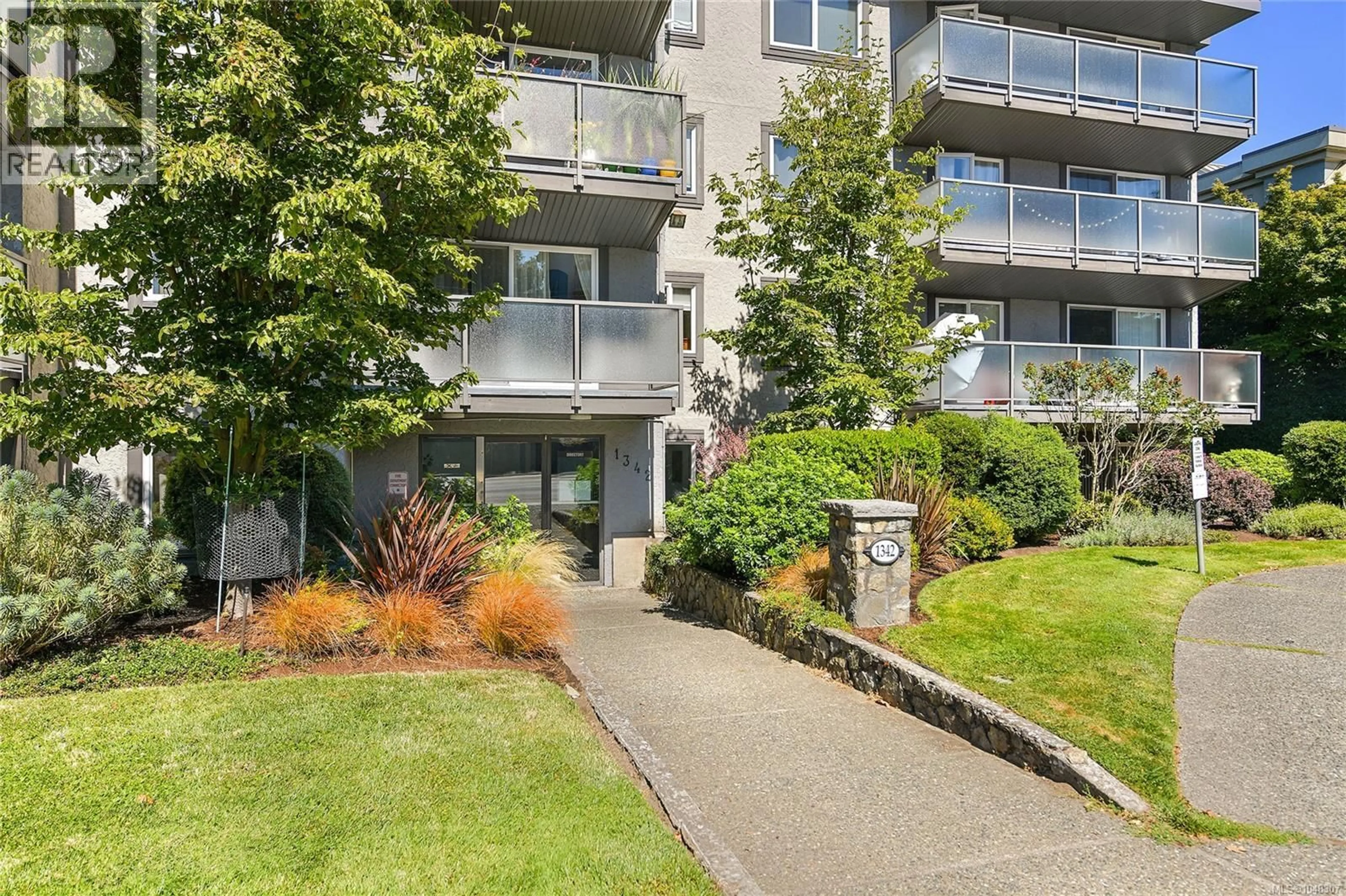 Unknown for 106 - 1342 HILLSIDE AVENUE, Victoria British Columbia V8T2B4