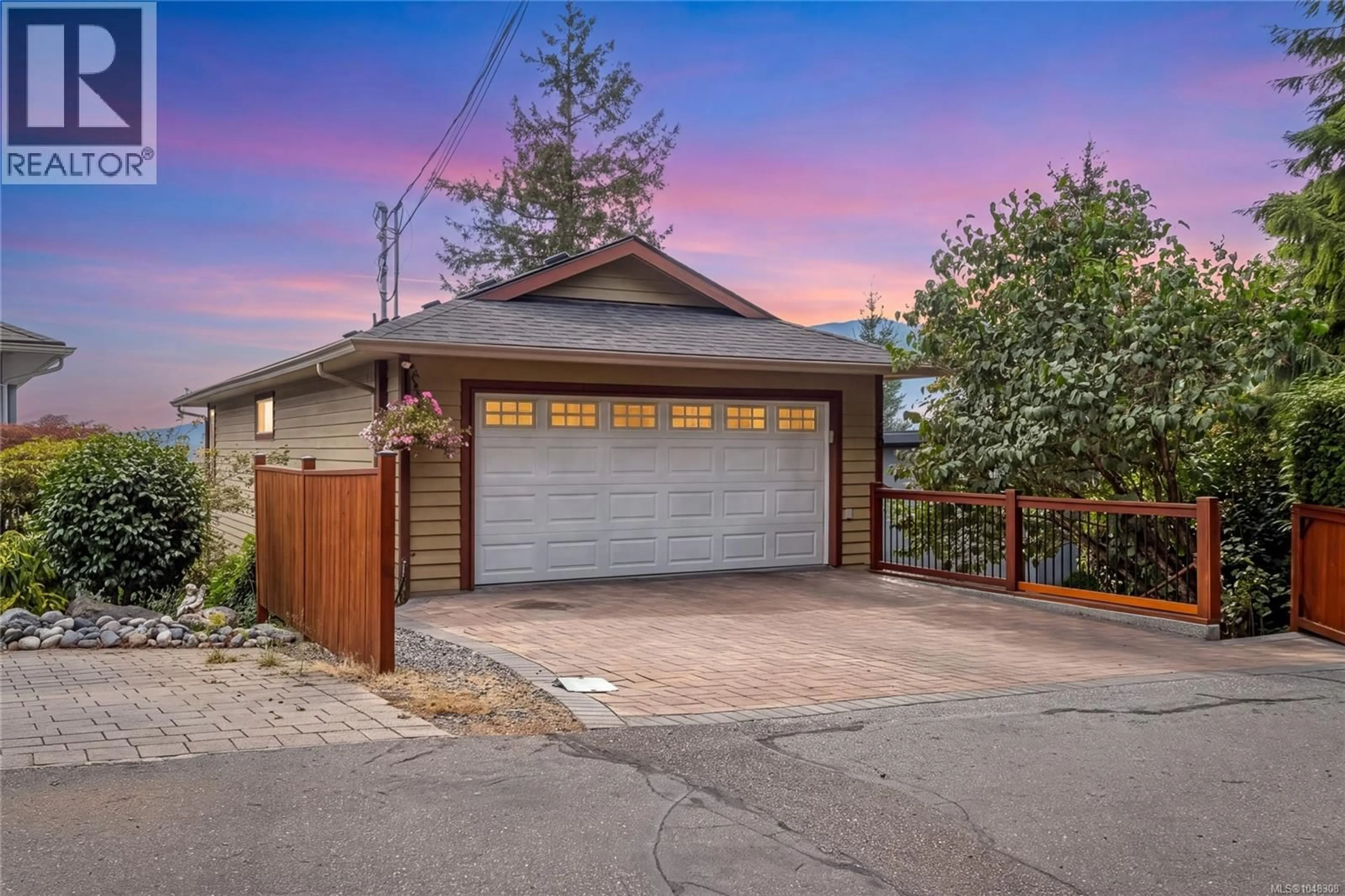 Indoor garage for 150 RAINBOW CRESCENT, Nanaimo British Columbia V9T4Y2
