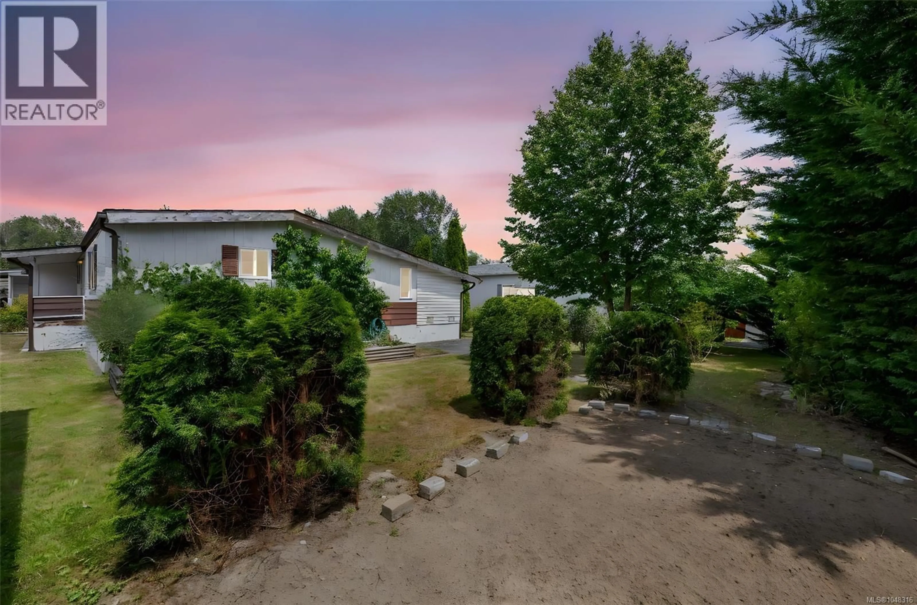 A pic from outside/outdoor area/front of a property/back of a property/a pic from drone, street for 287 - 2885 BOYS ROAD, Duncan British Columbia V9L4Y9