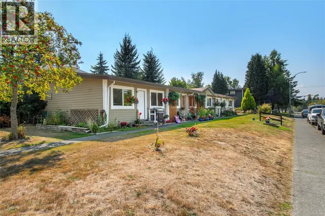 394 CEDAR STREET, Campbell River 3