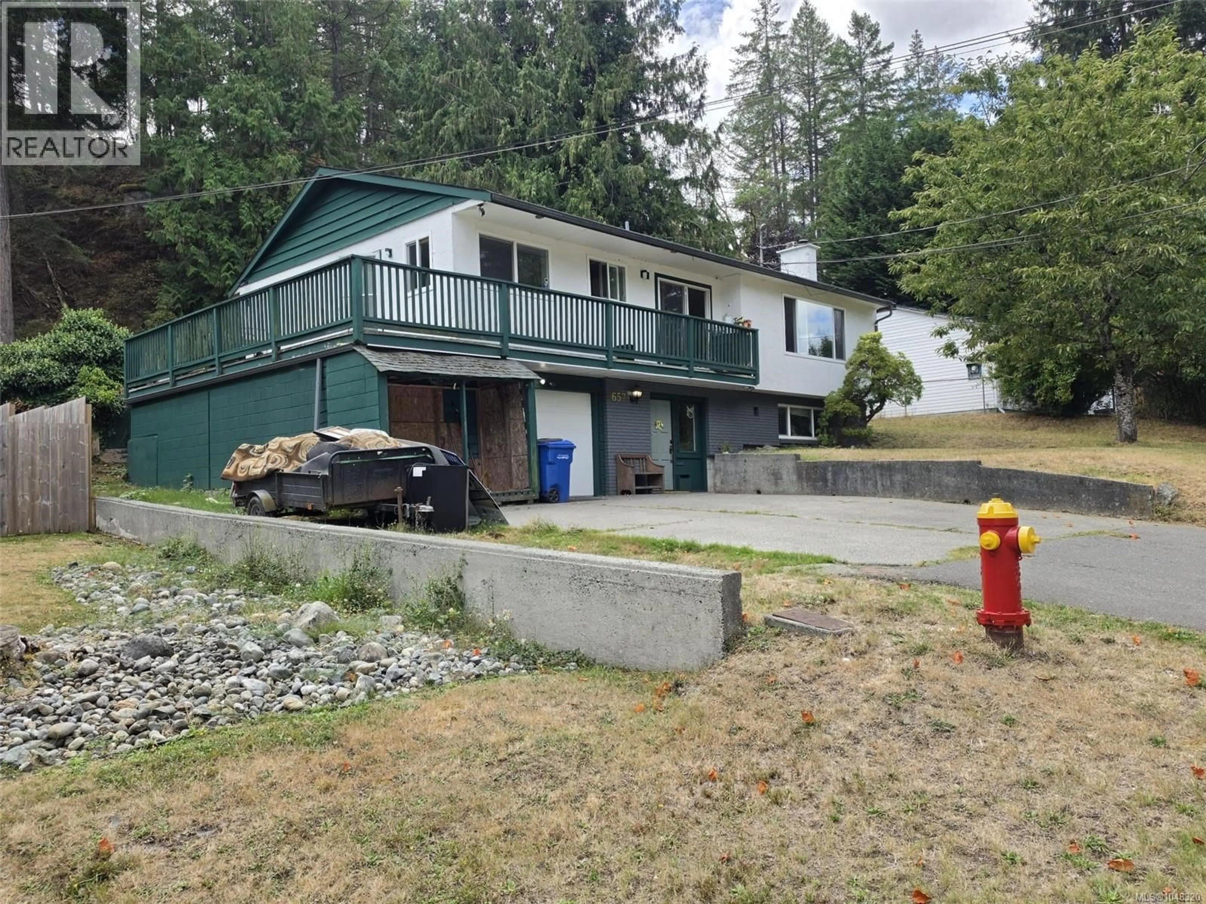 A pic from outside/outdoor area/front of a property/back of a property/a pic from drone, unknown for 3657 SUNRISE PLACE, Nanaimo British Columbia V9T2S7