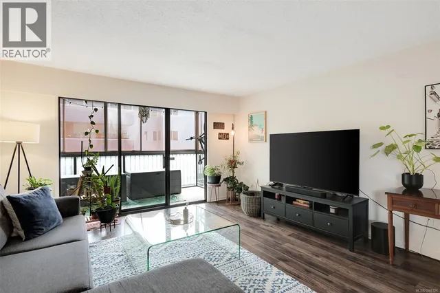 210 - 1101 HILDA STREET, Victoria 3
