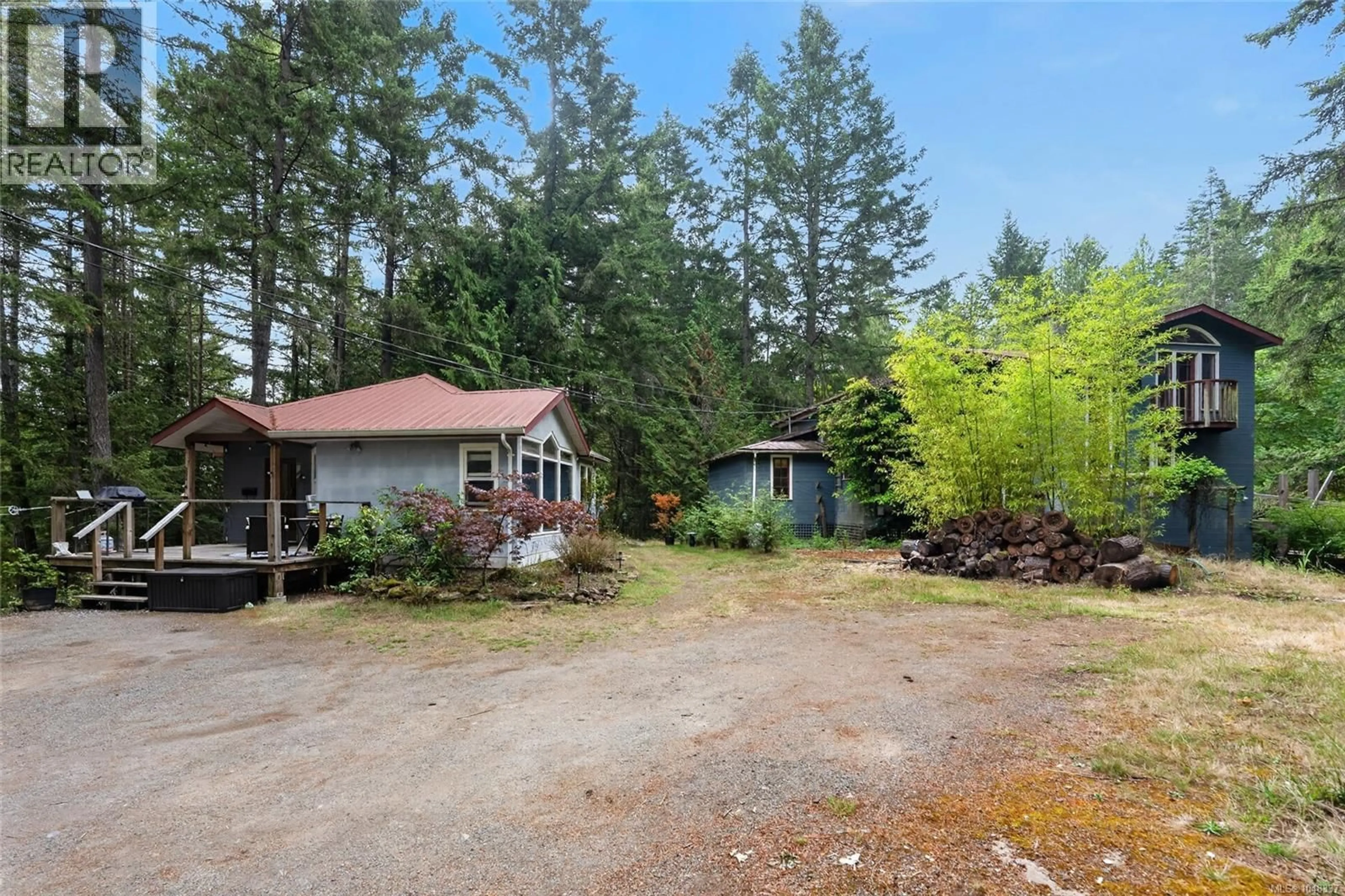 A pic from outside/outdoor area/front of a property/back of a property/a pic from drone, forest/trees view for 3319 DECOURCY DRIVE, Nanaimo British Columbia V9G1E4